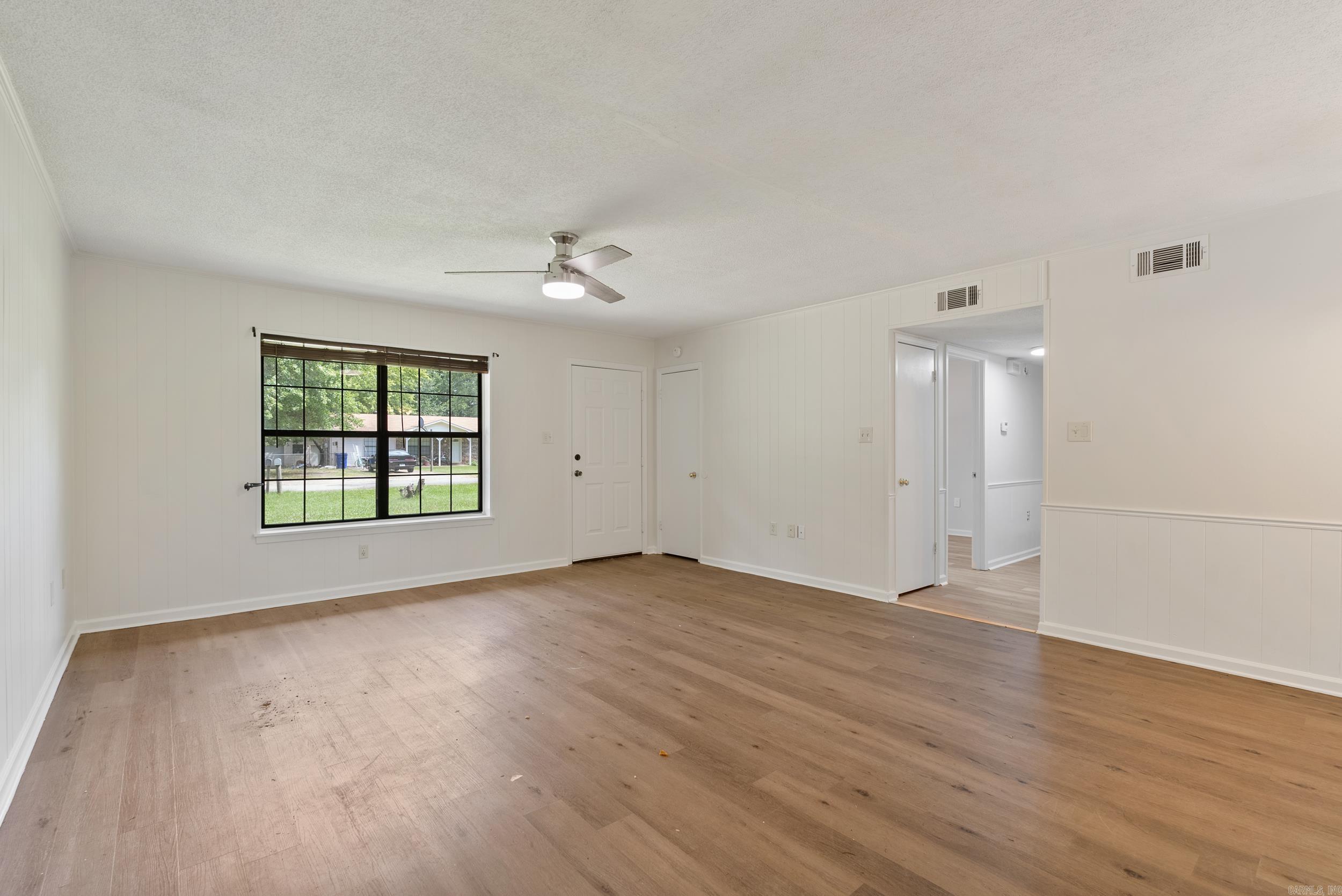11 Snowden  Greenbrier, AR