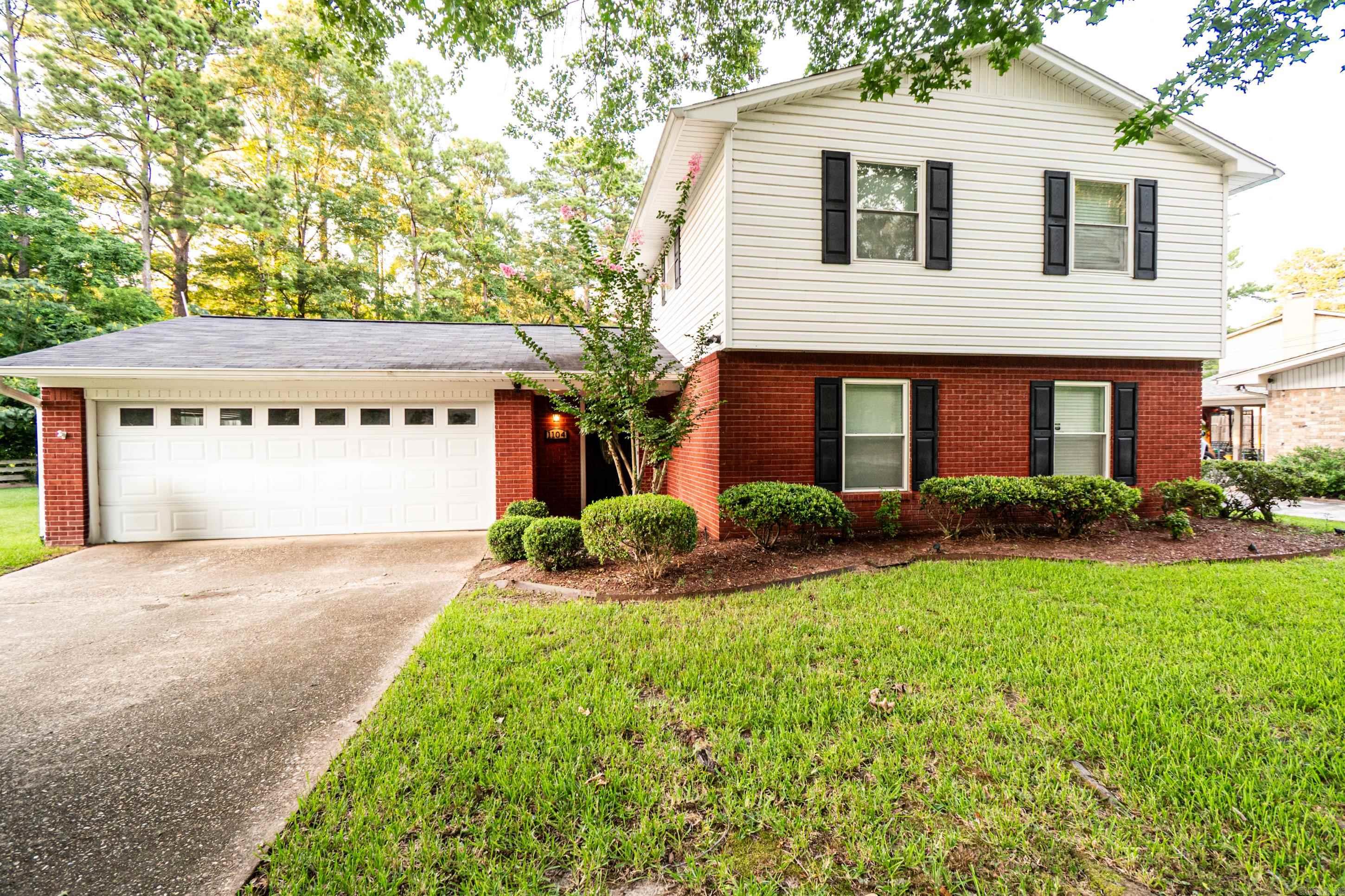 1104 Glenwood Dr  El Dorado, AR
