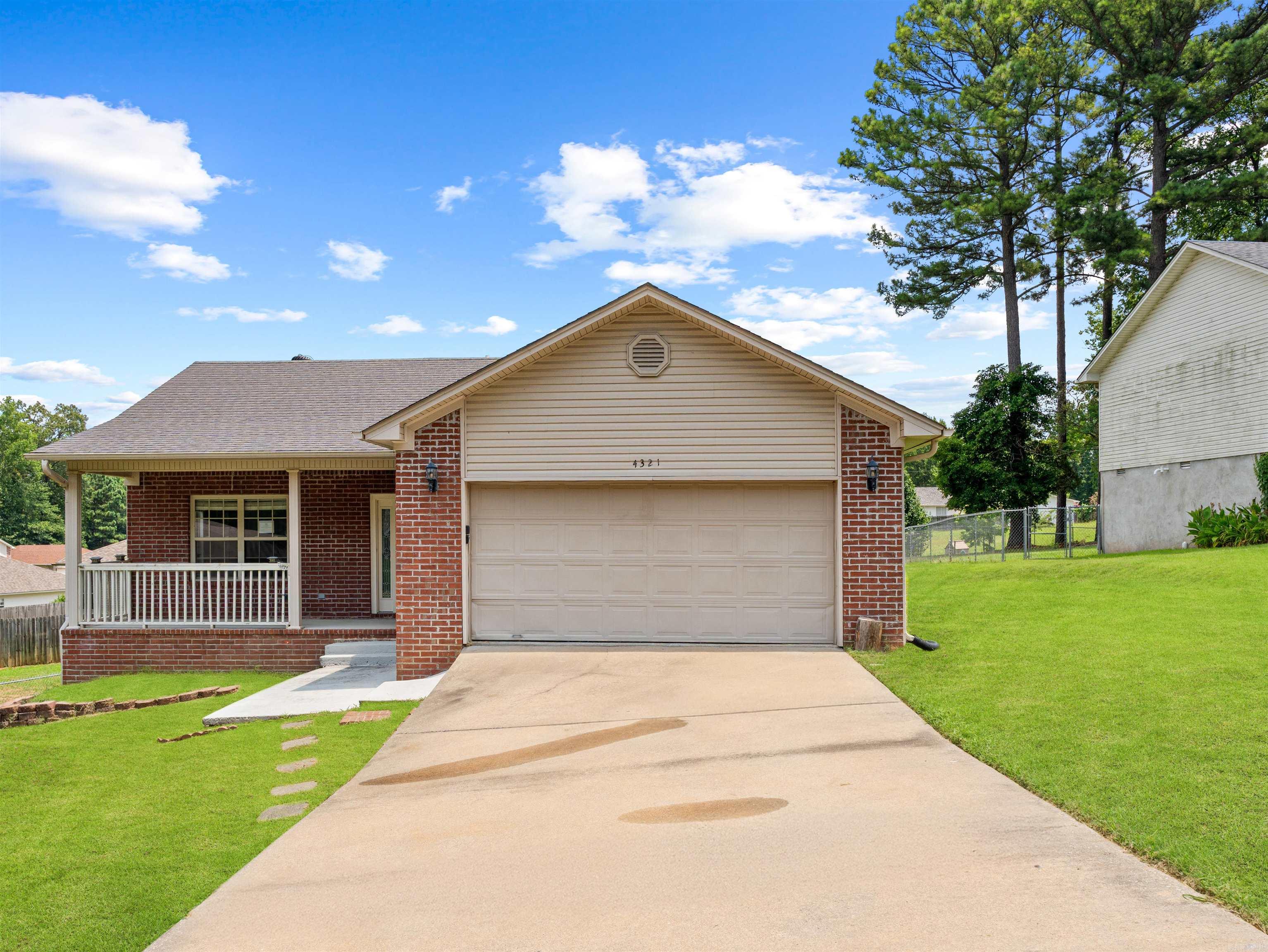 4321 Glenda Lane  Benton, AR