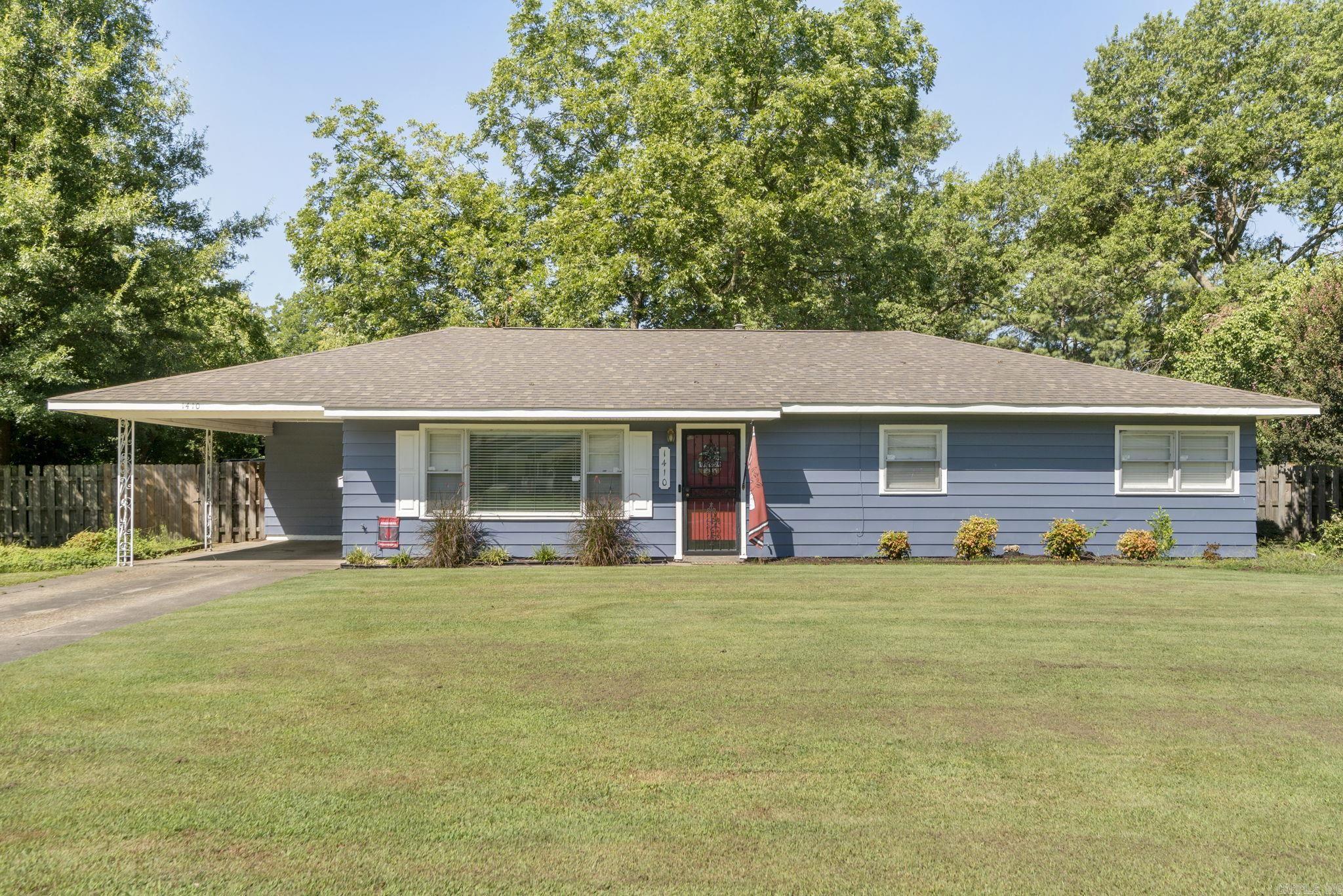1410 Granvue  Stuttgart, AR