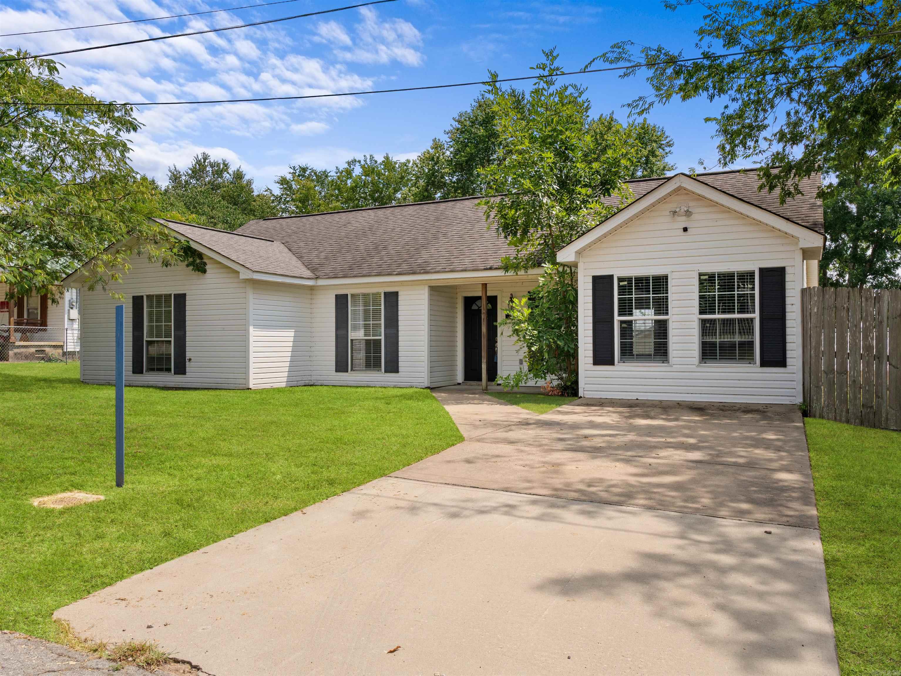 2016 U Street  Benton, AR