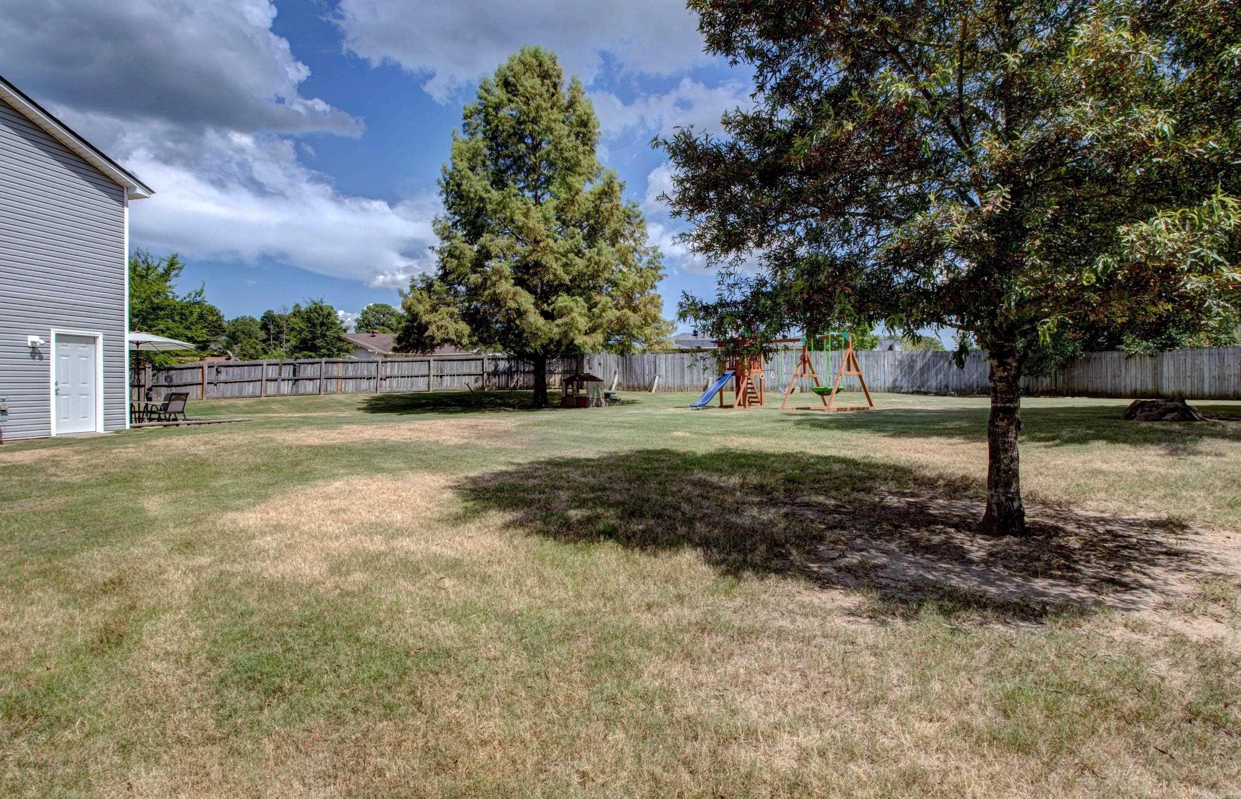 17 Holly Brook  Maumelle, AR