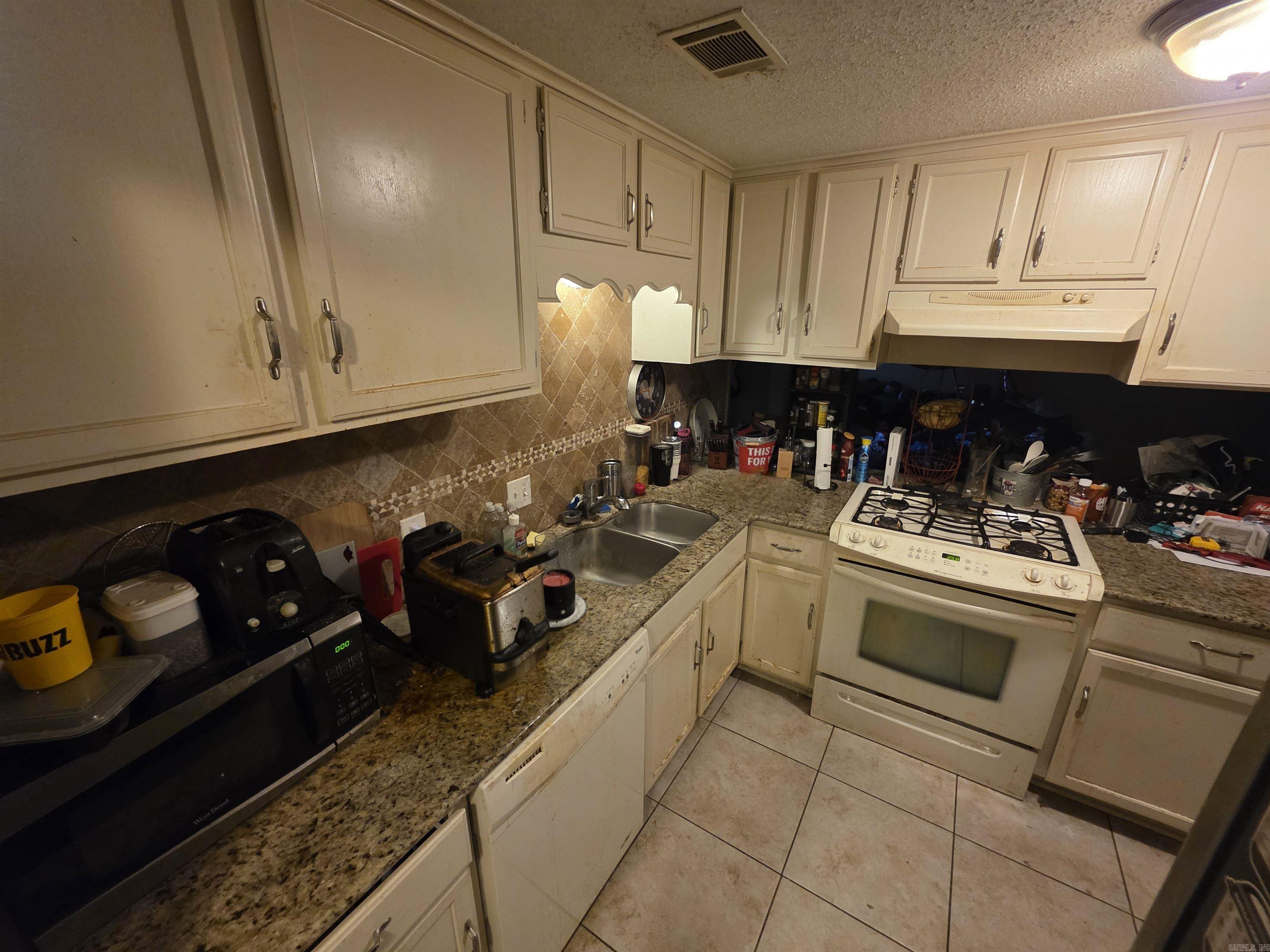 10 Willow Oak  Maumelle, AR