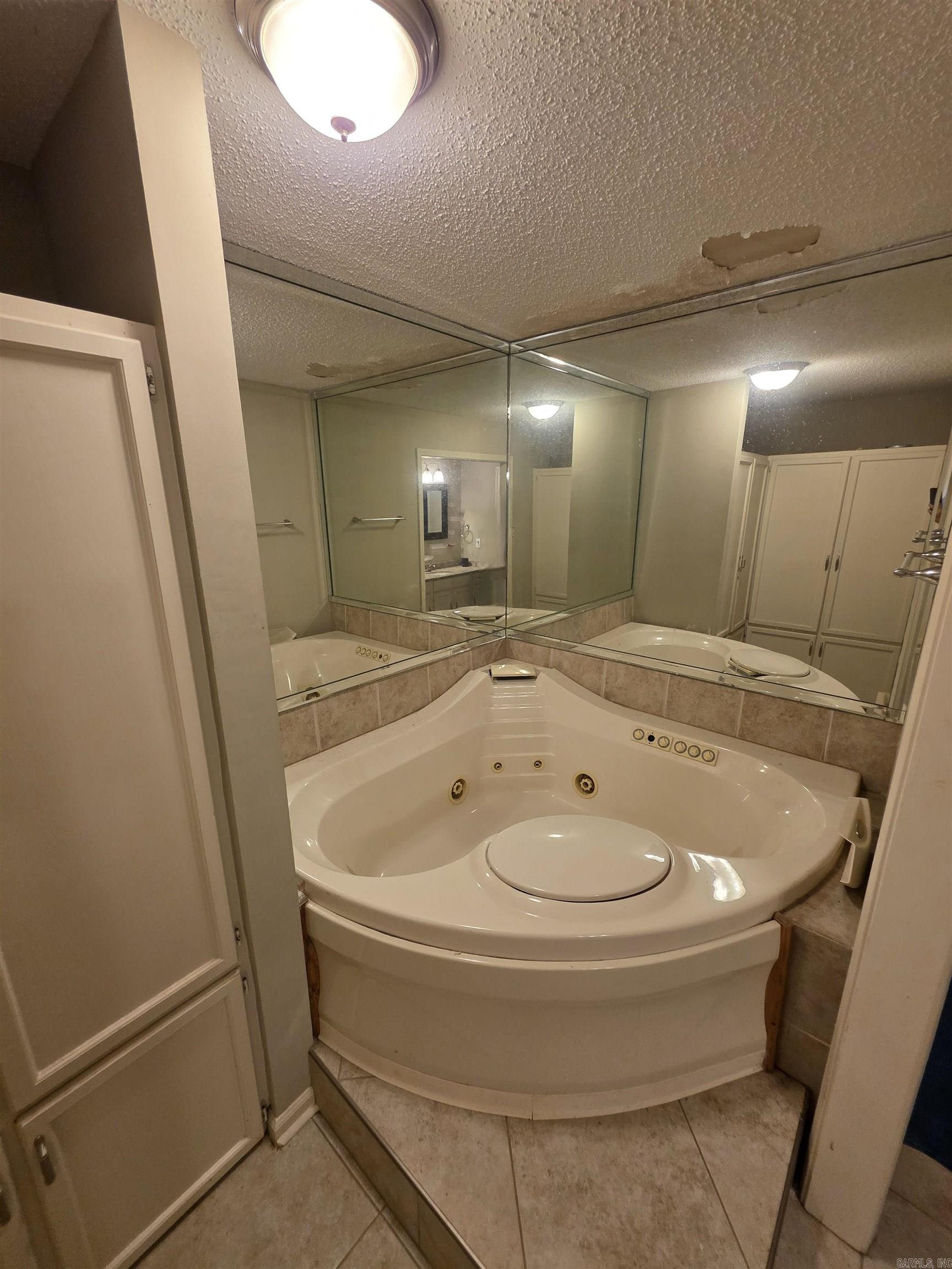 10 Willow Oak  Maumelle, AR