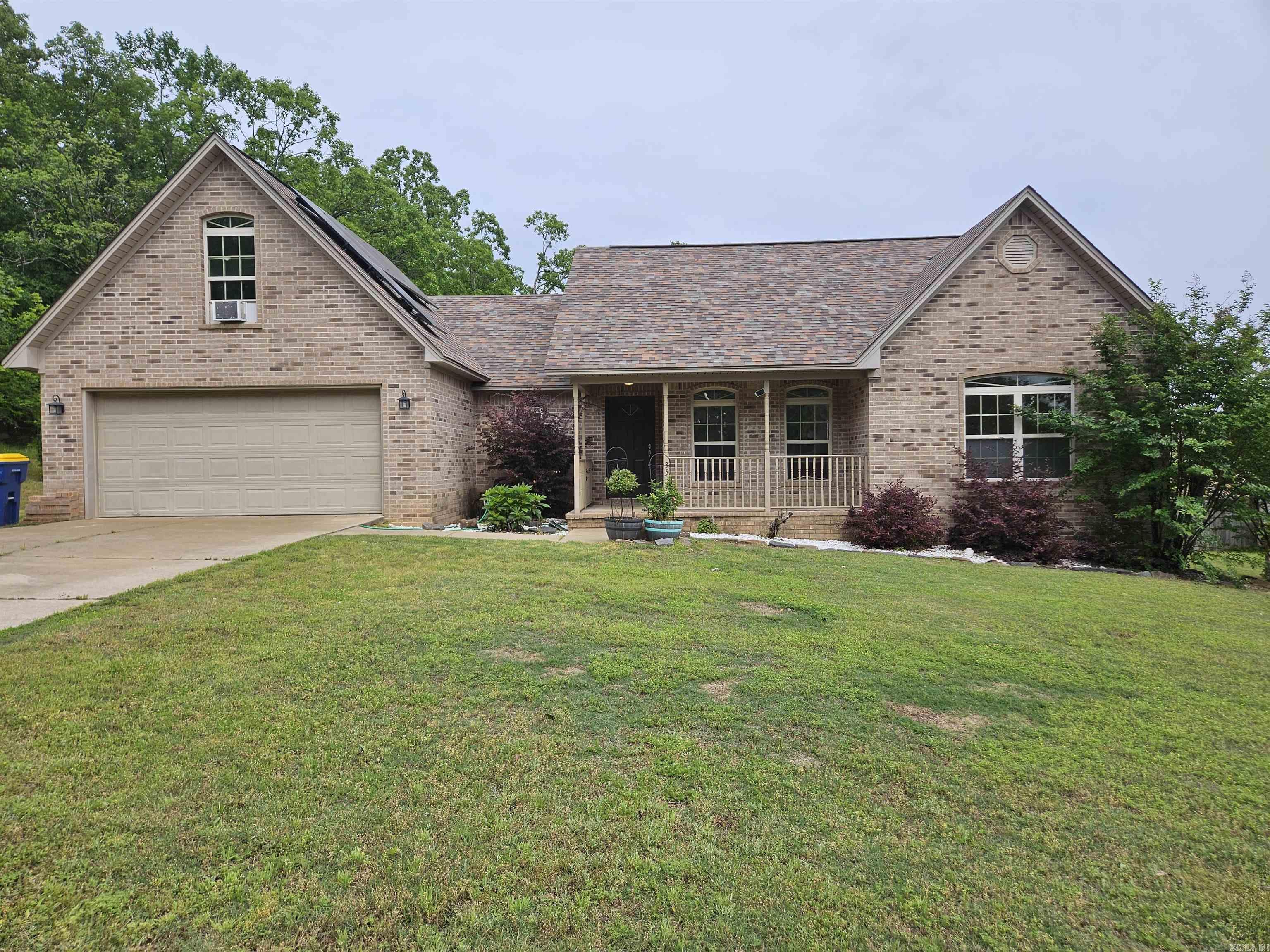 35 W Oak Drive