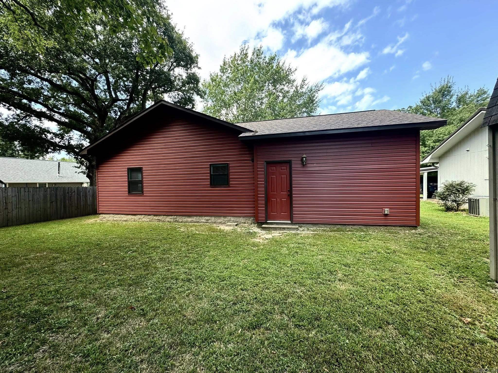 320 Pebble Creek  Mountain View, AR