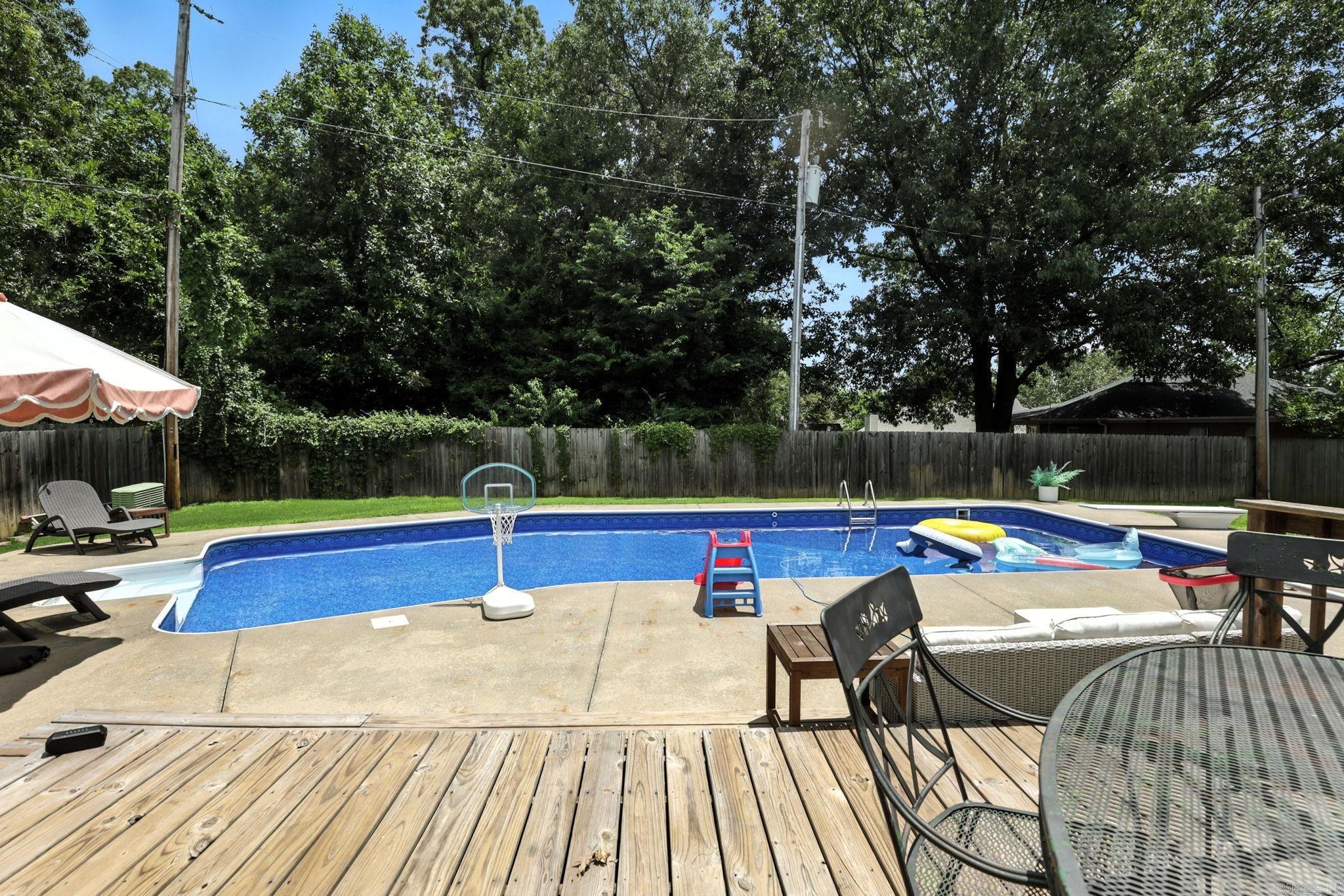 28 Crestwood Dr  Cabot, AR