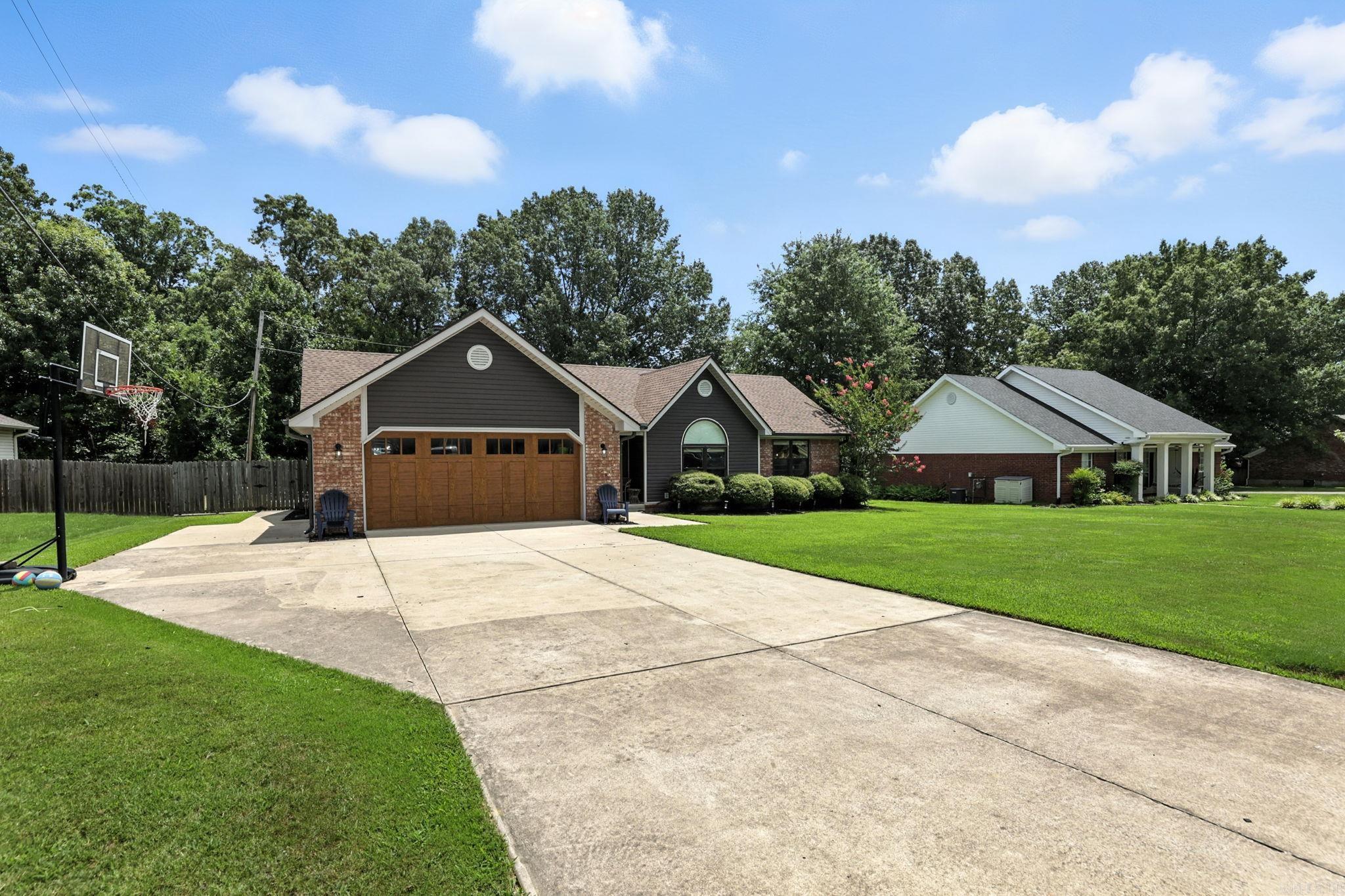 28 Crestwood Dr  Cabot, AR