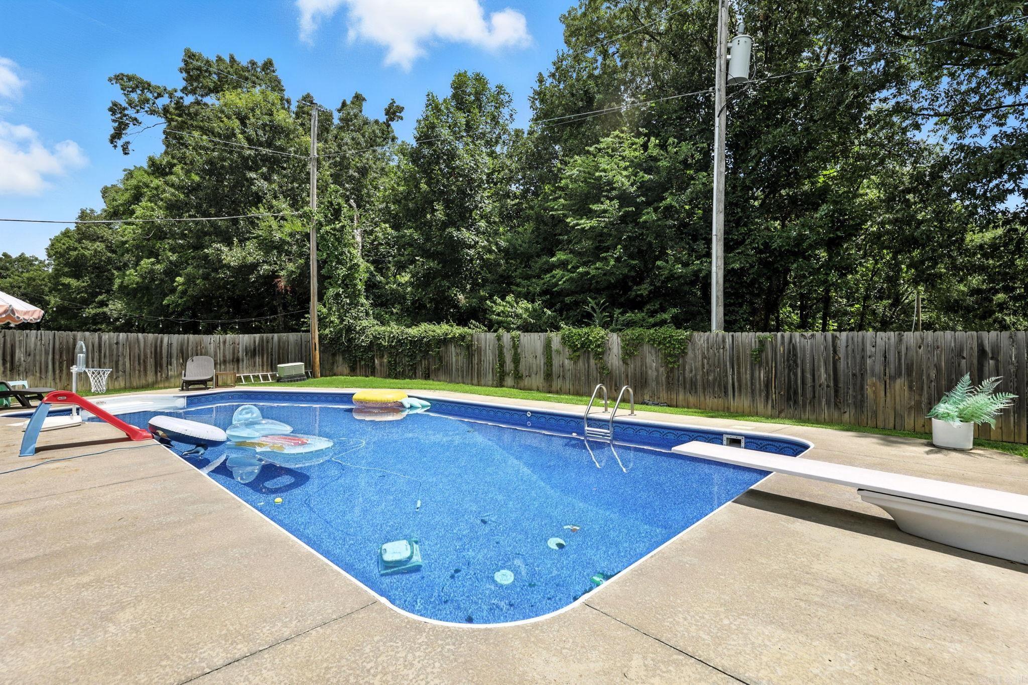 28 Crestwood Dr  Cabot, AR