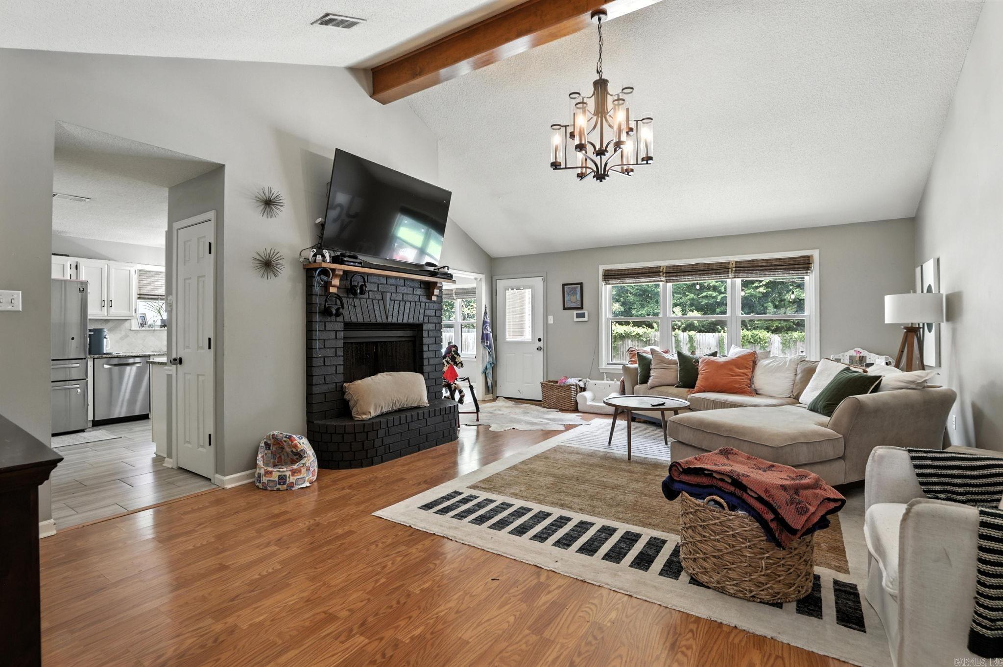 28 Crestwood Dr  Cabot, AR