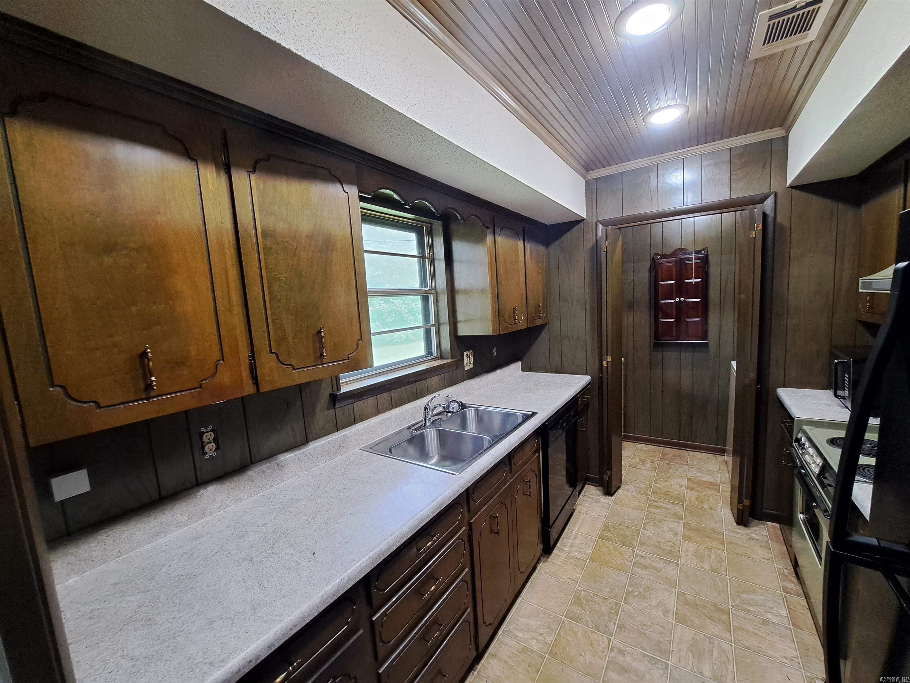 1908 Ponderosa  North Little Rock, AR