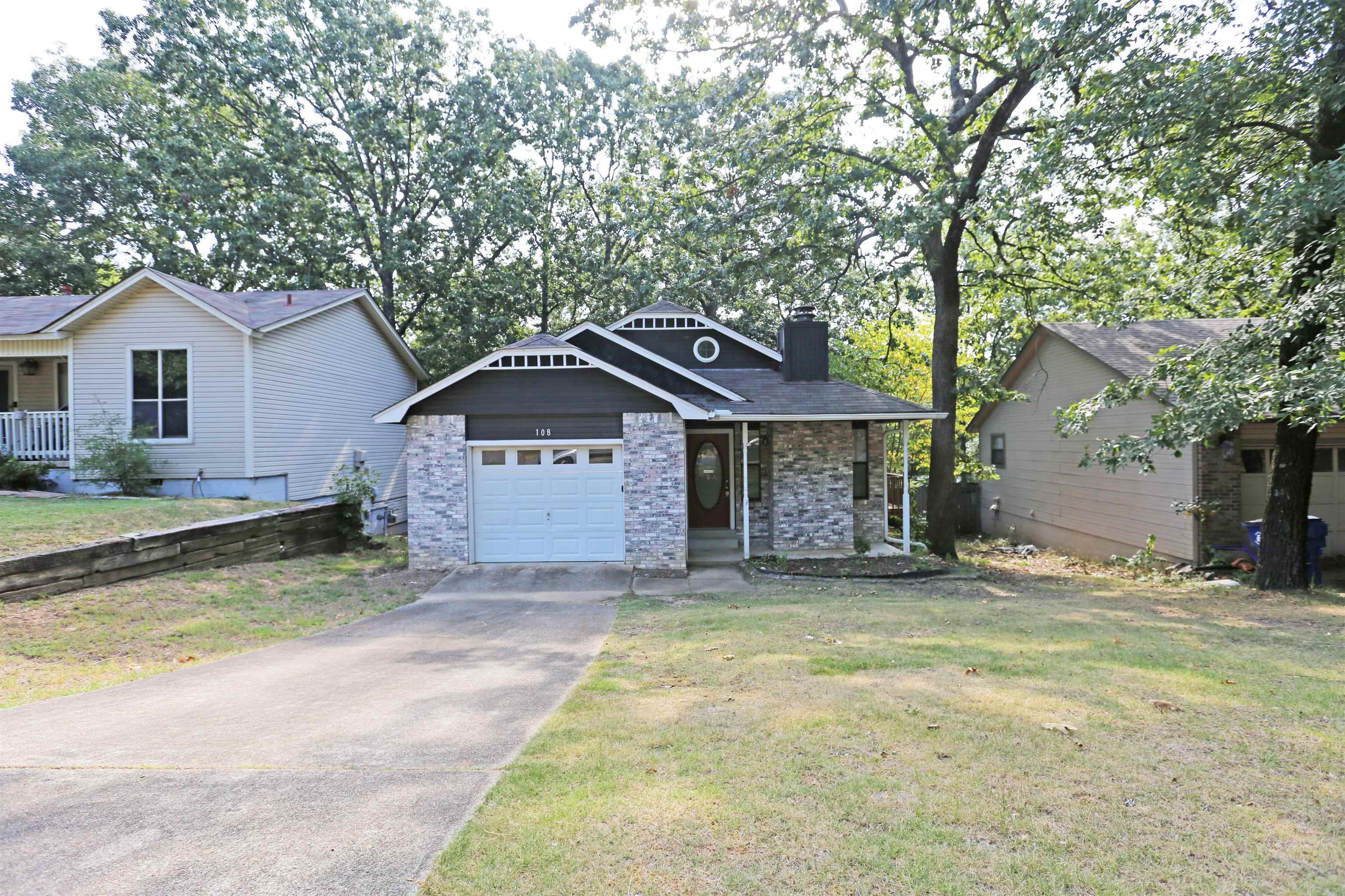 108 Pin Oak Cove  Maumelle, AR