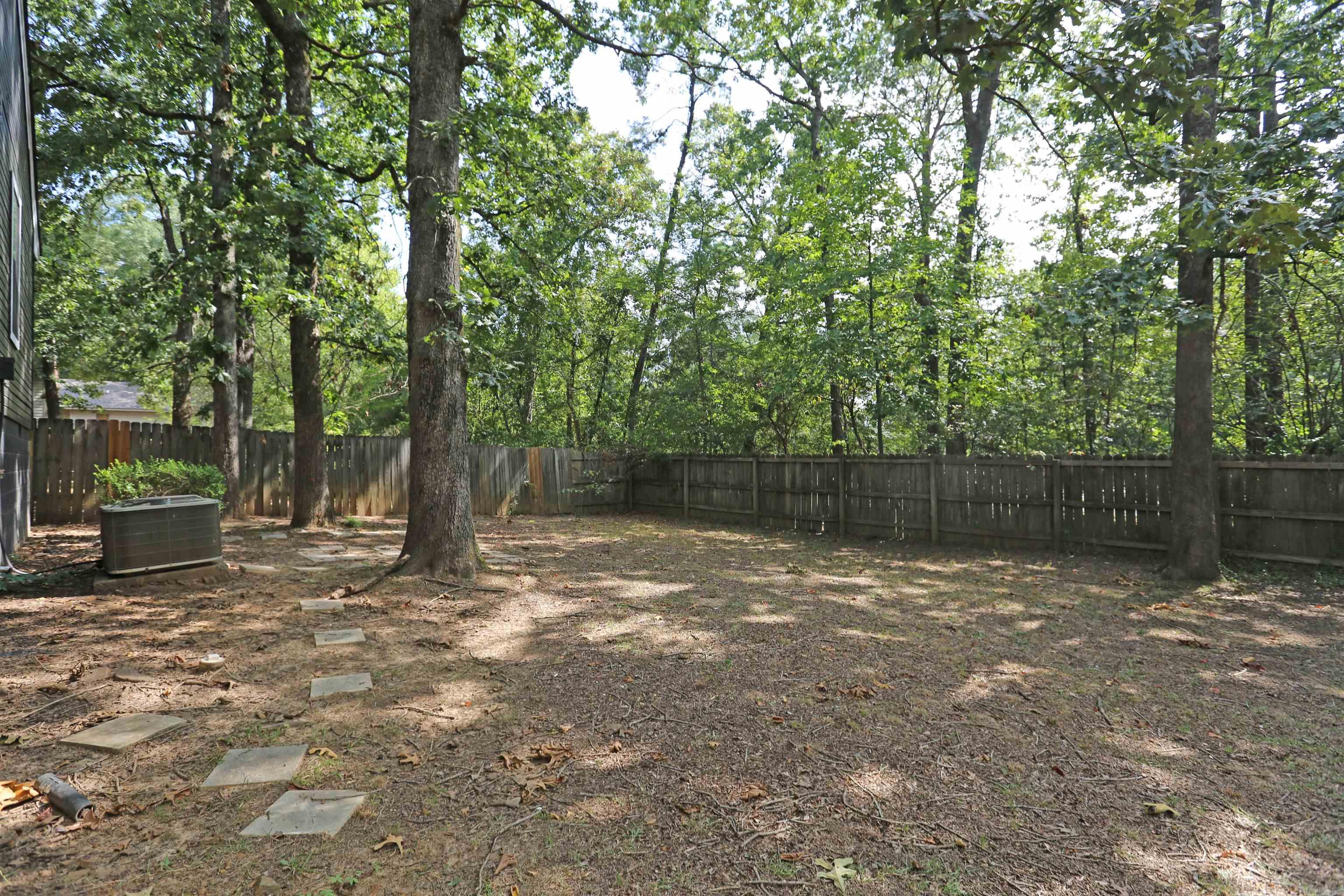 108 Pin Oak Cove  Maumelle, AR