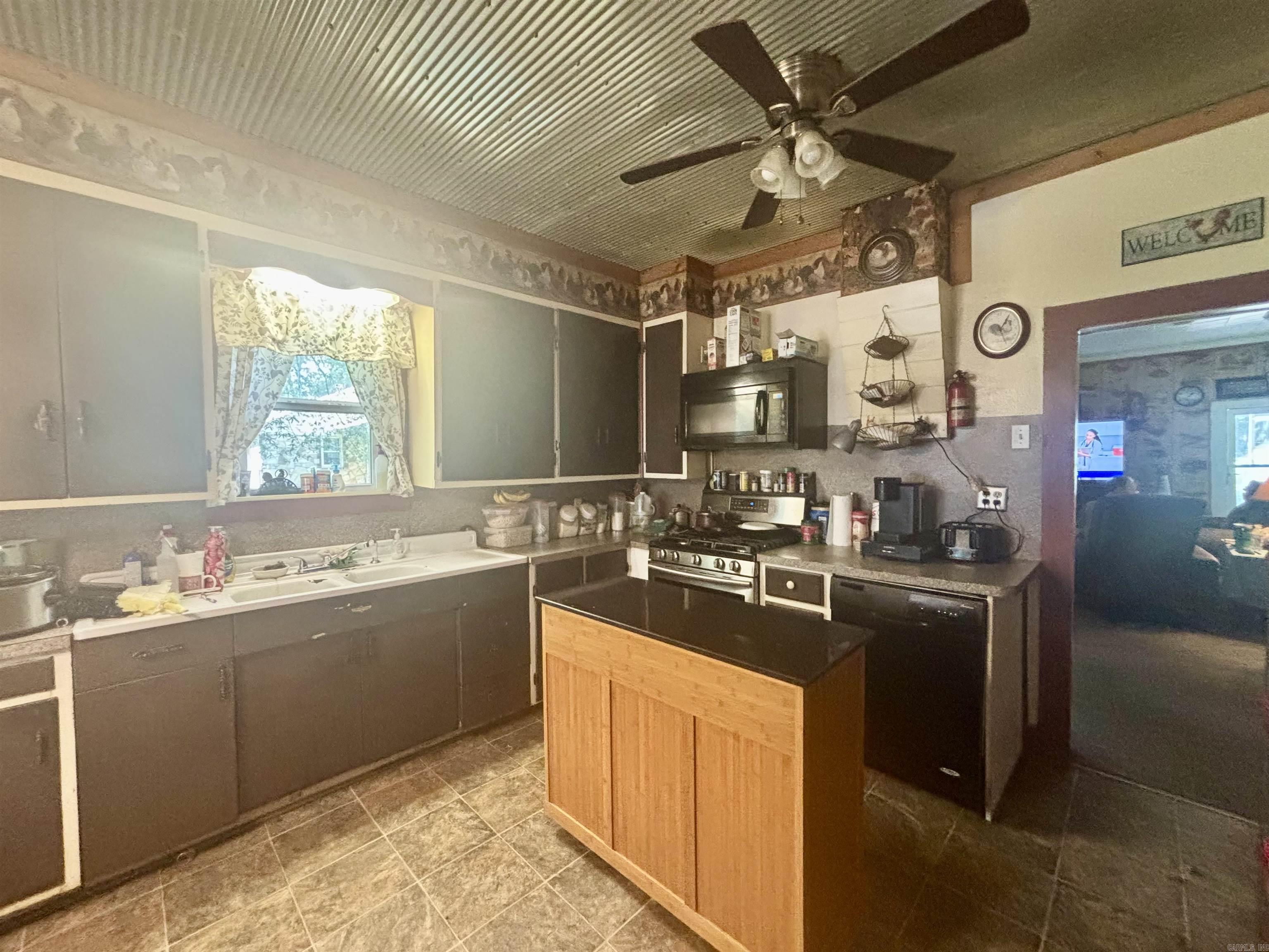 109 W Center  Bald Knob, AR
