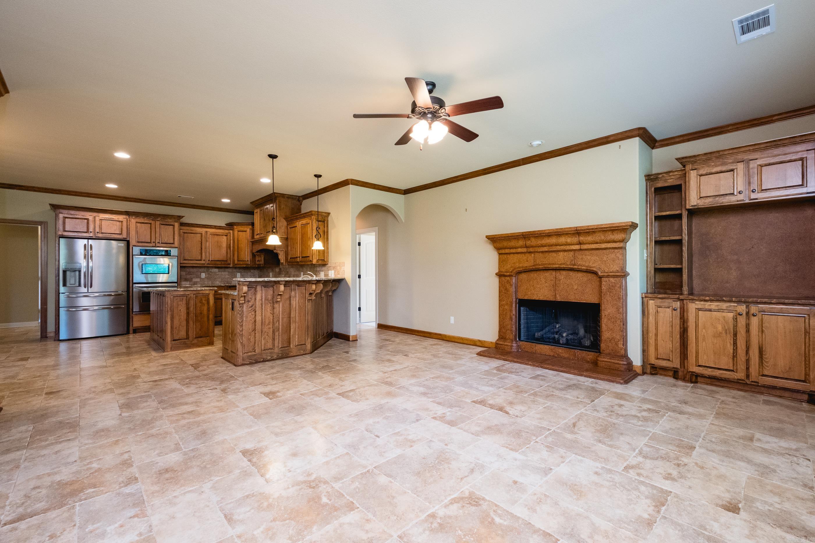123 Lake Valley  Maumelle, AR