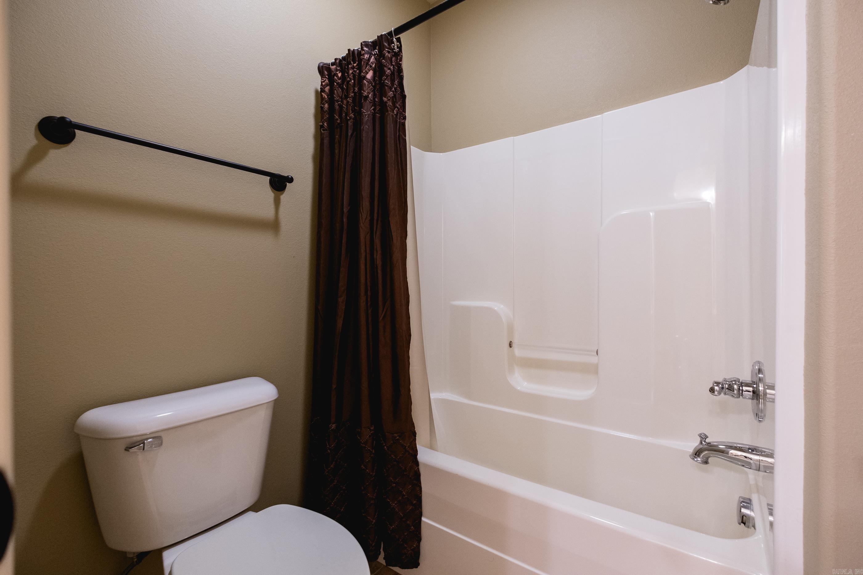 123 Lake Valley  Maumelle, AR