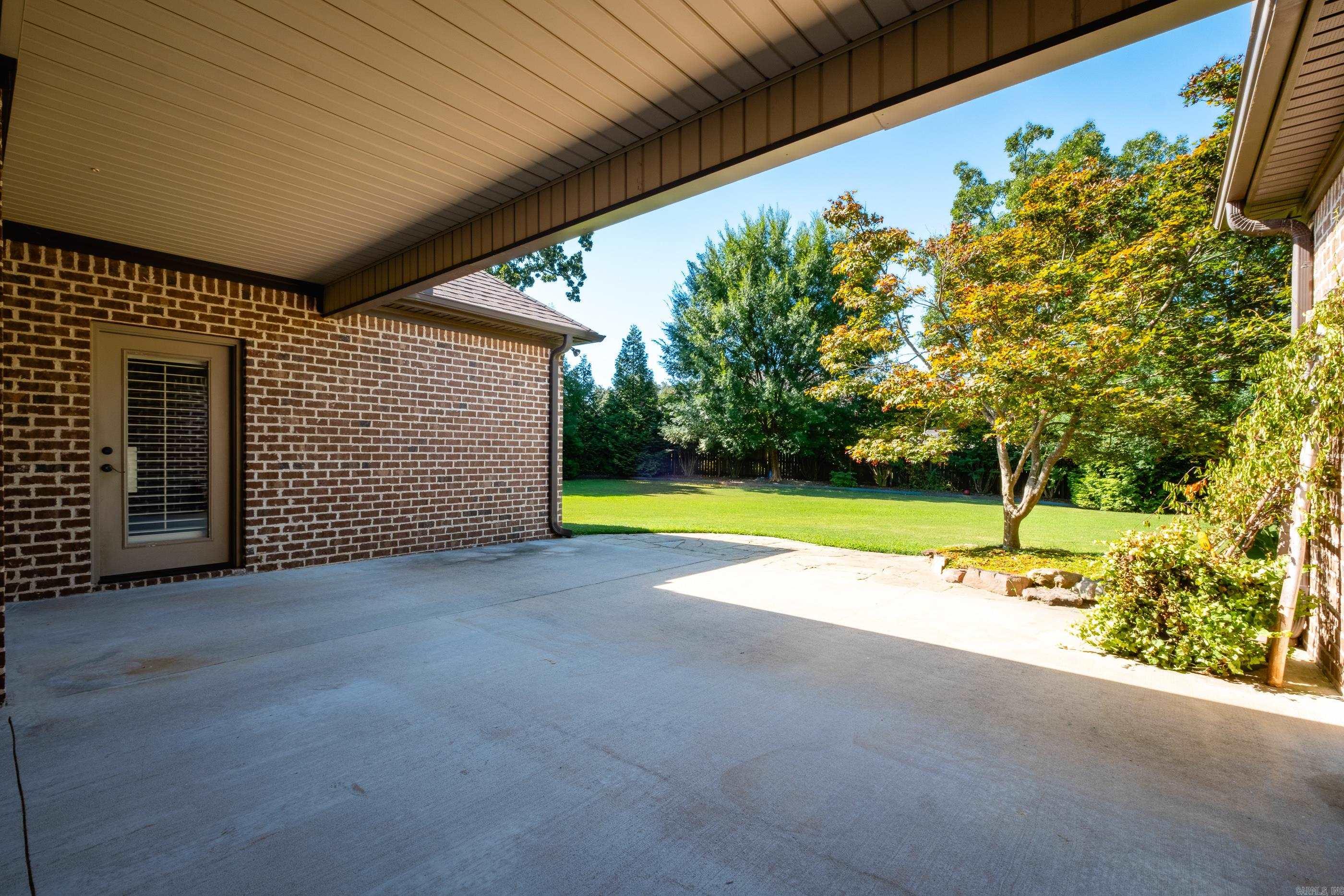 123 Lake Valley  Maumelle, AR