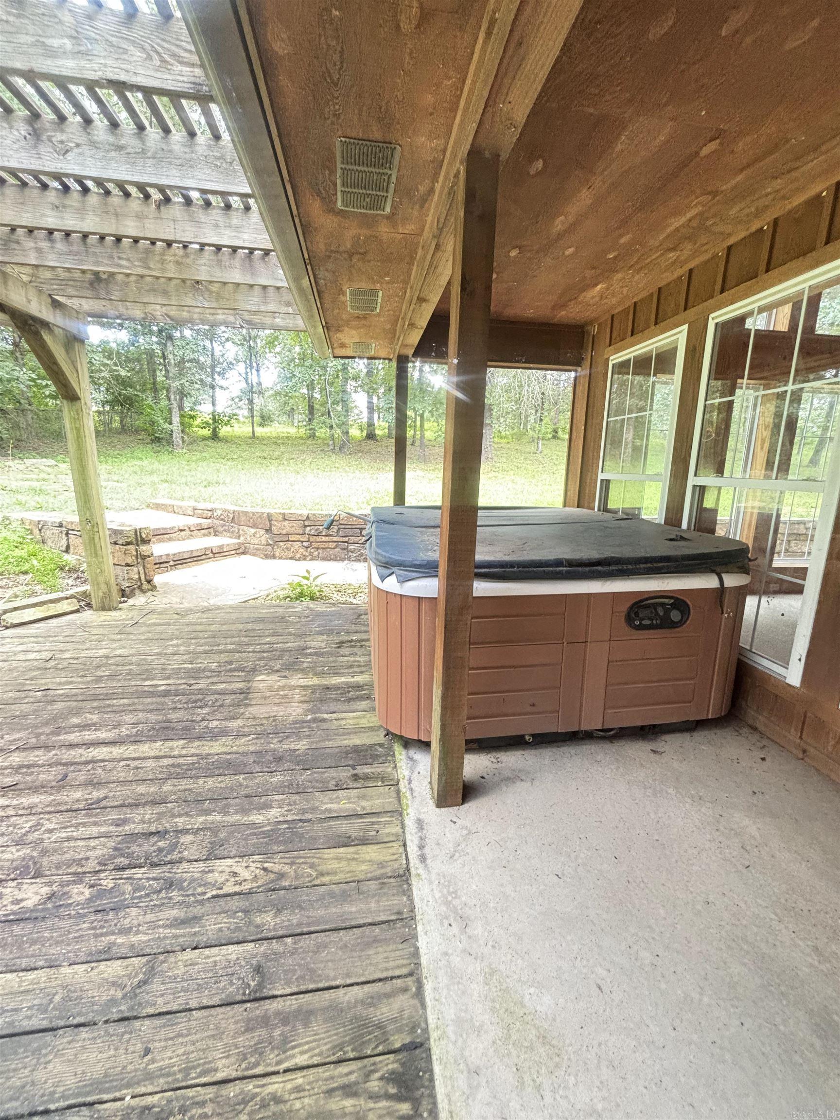 13 Artesian Well Road  New Blaine, AR