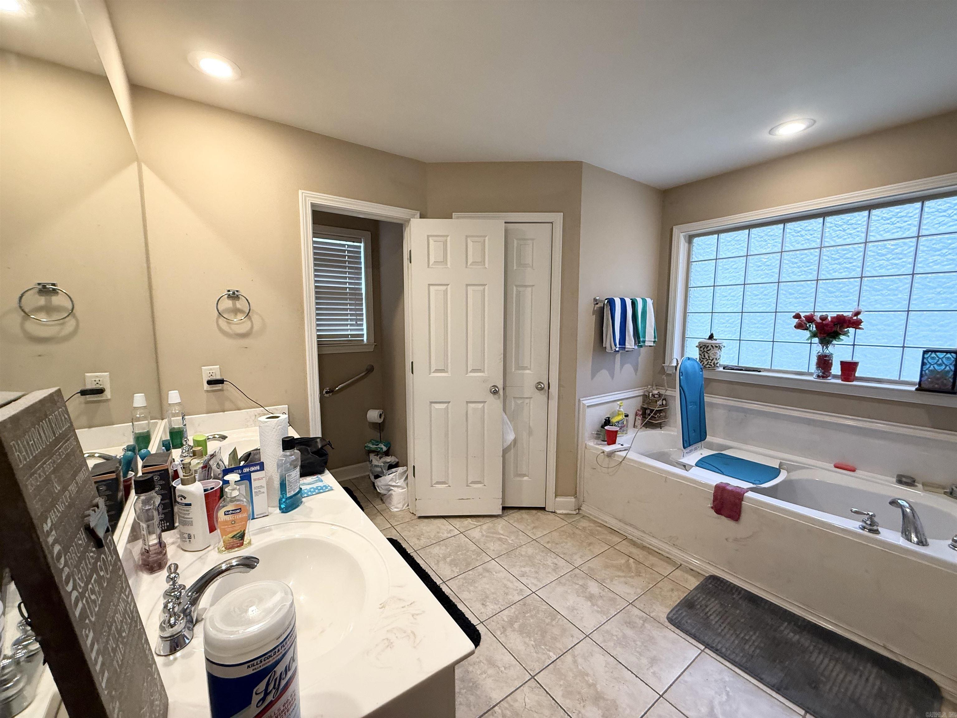 1402 Lost Creek  Jacksonville, AR