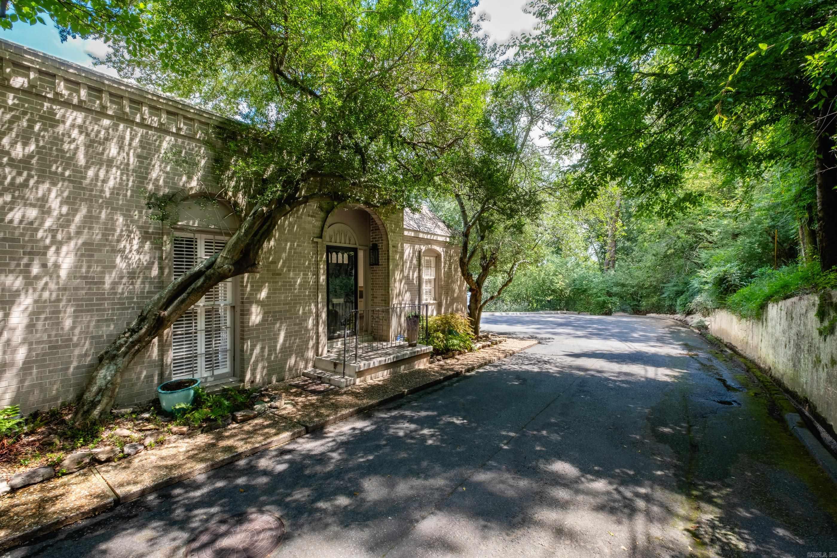 3901 Cedar Hill  Little Rock, AR