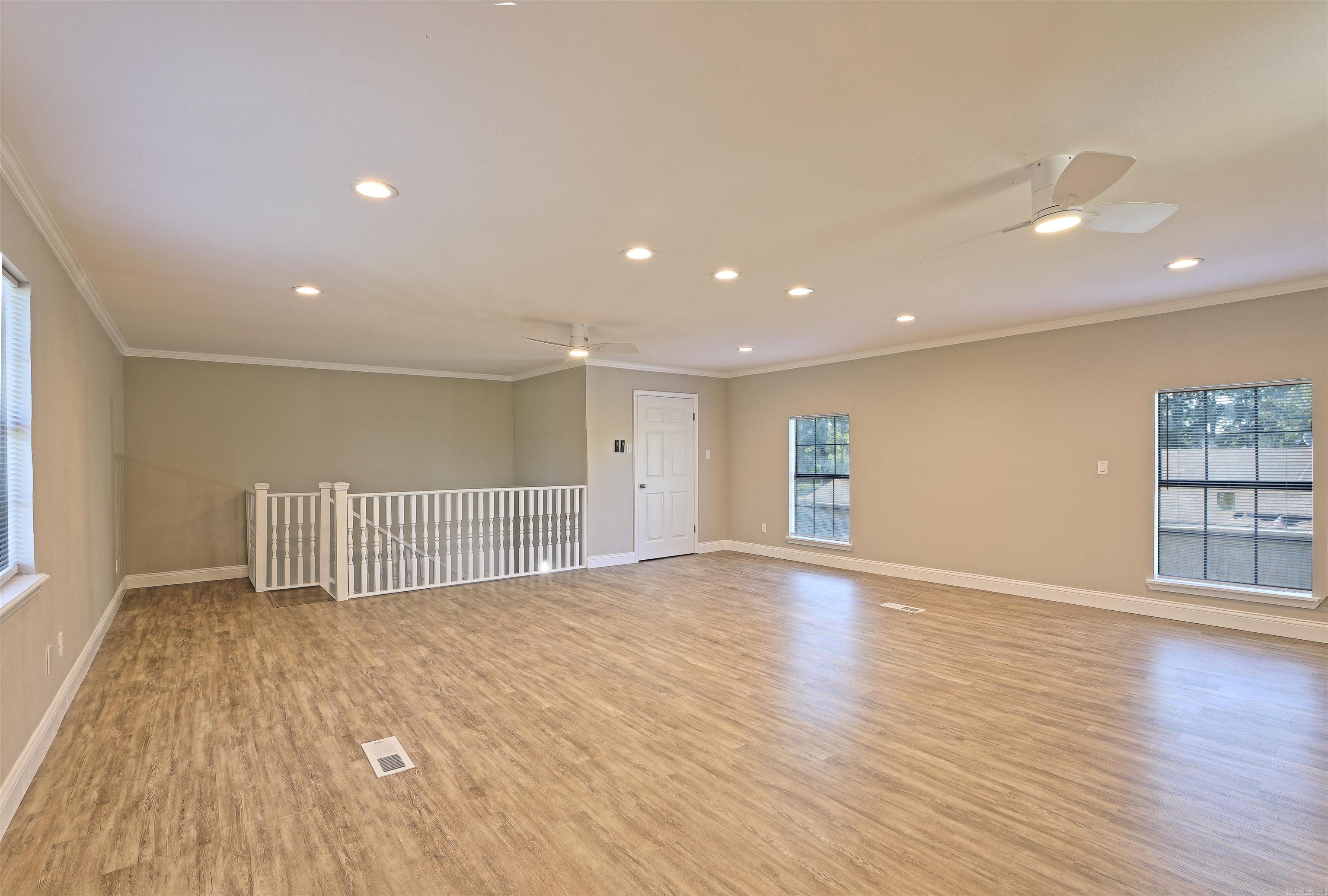 301 Betty  White Hall, AR