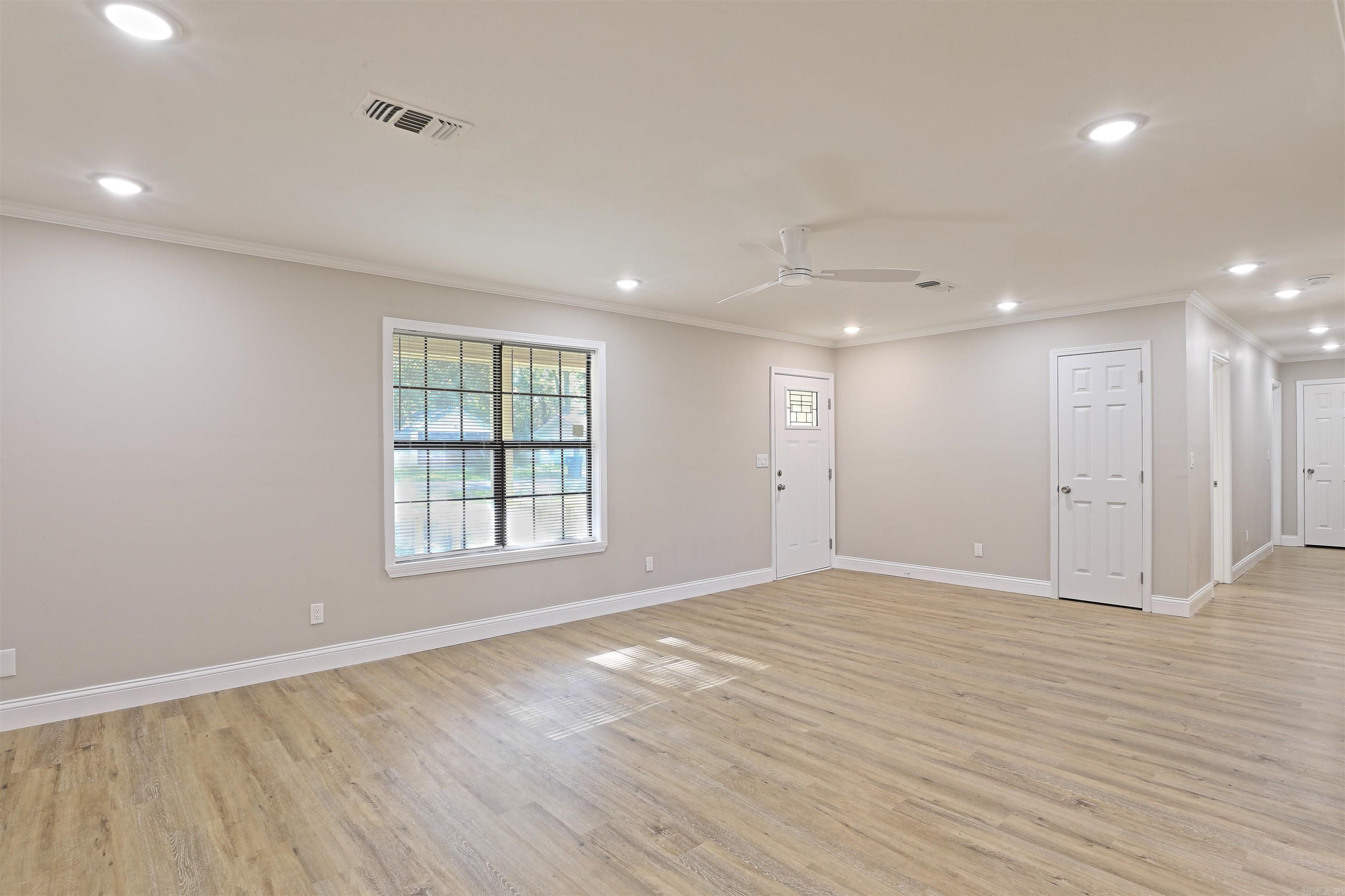 301 Betty  White Hall, AR