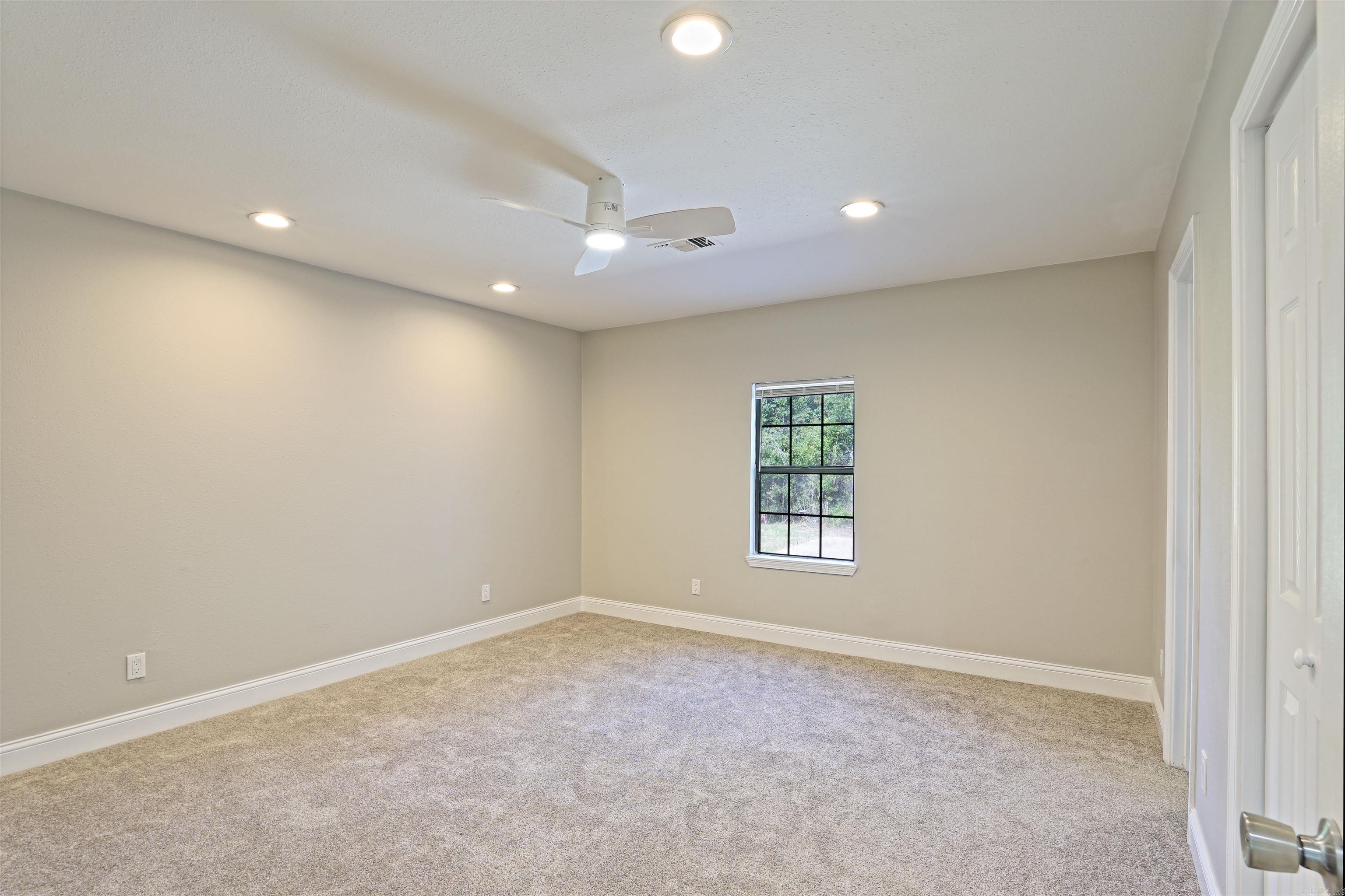 301 Betty  White Hall, AR