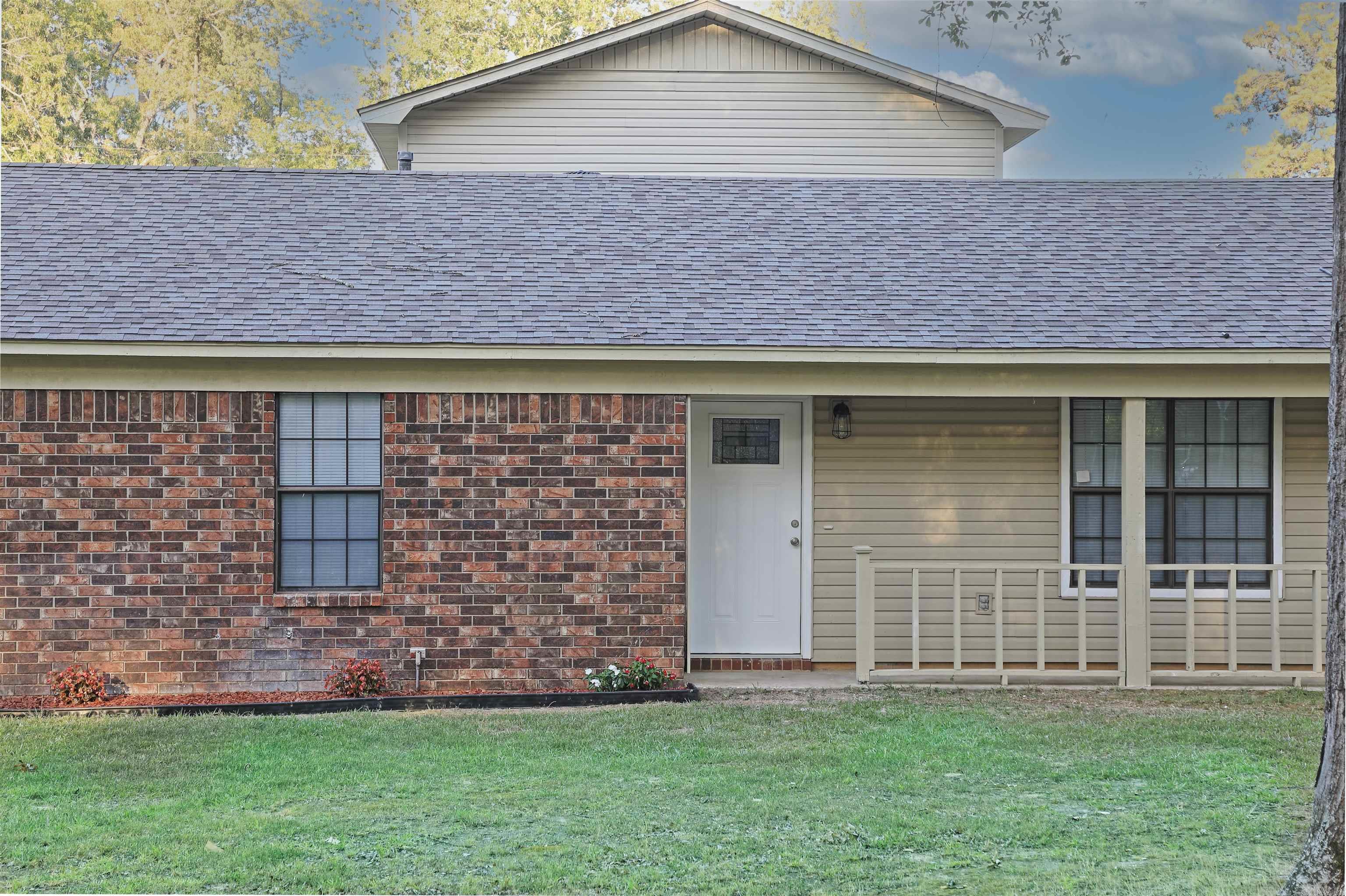 301 Betty  White Hall, AR
