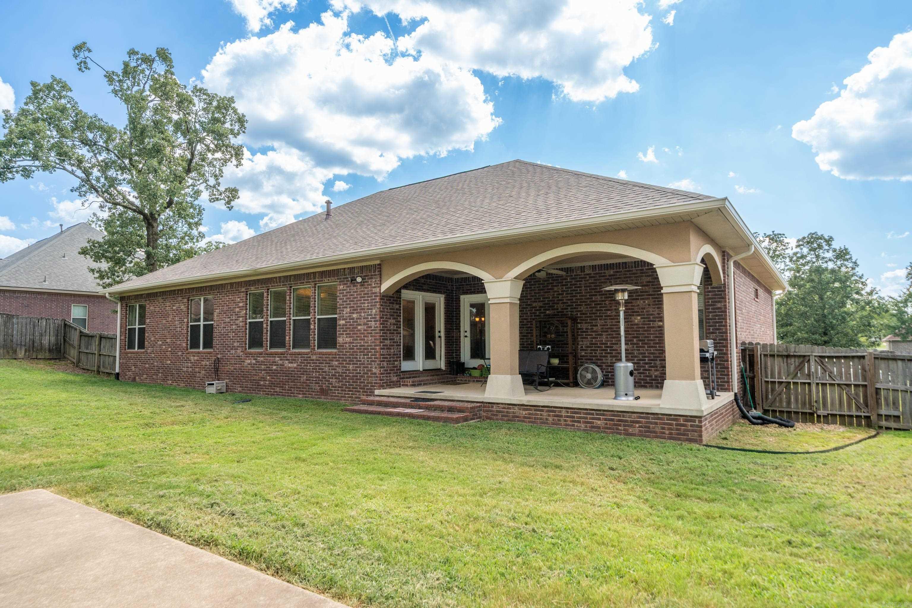 110 Big Oak  Hot Springs, AR