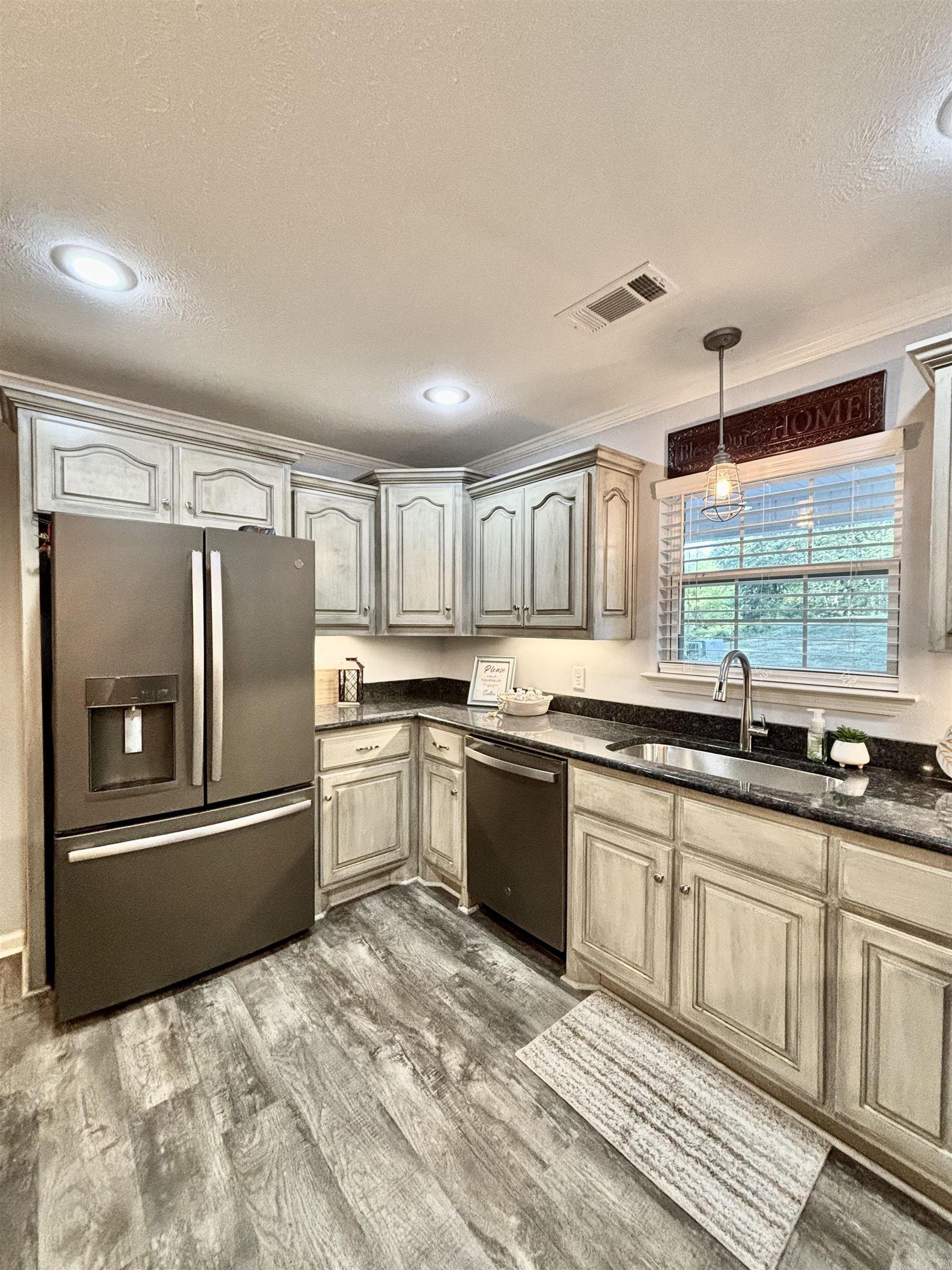265 Pleasant Oaks Loop  El Paso, AR
