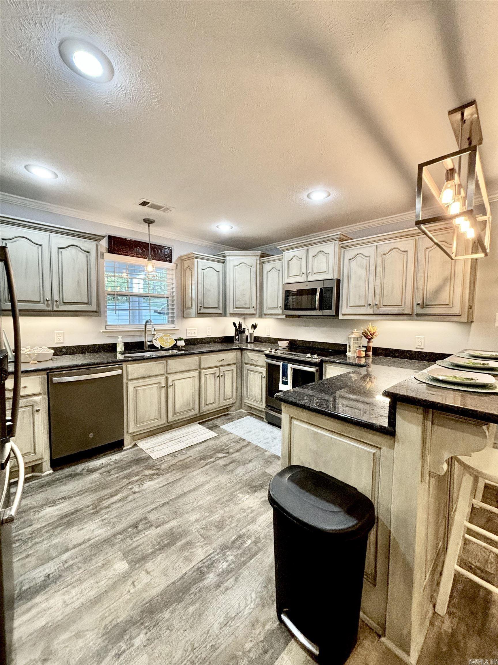 265 Pleasant Oaks Loop  El Paso, AR