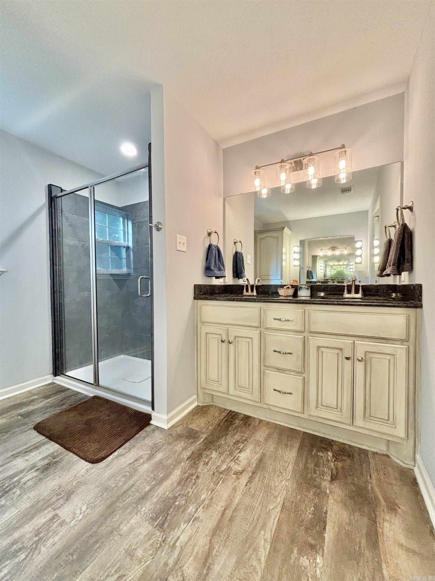 265 Pleasant Oaks Loop  El Paso, AR