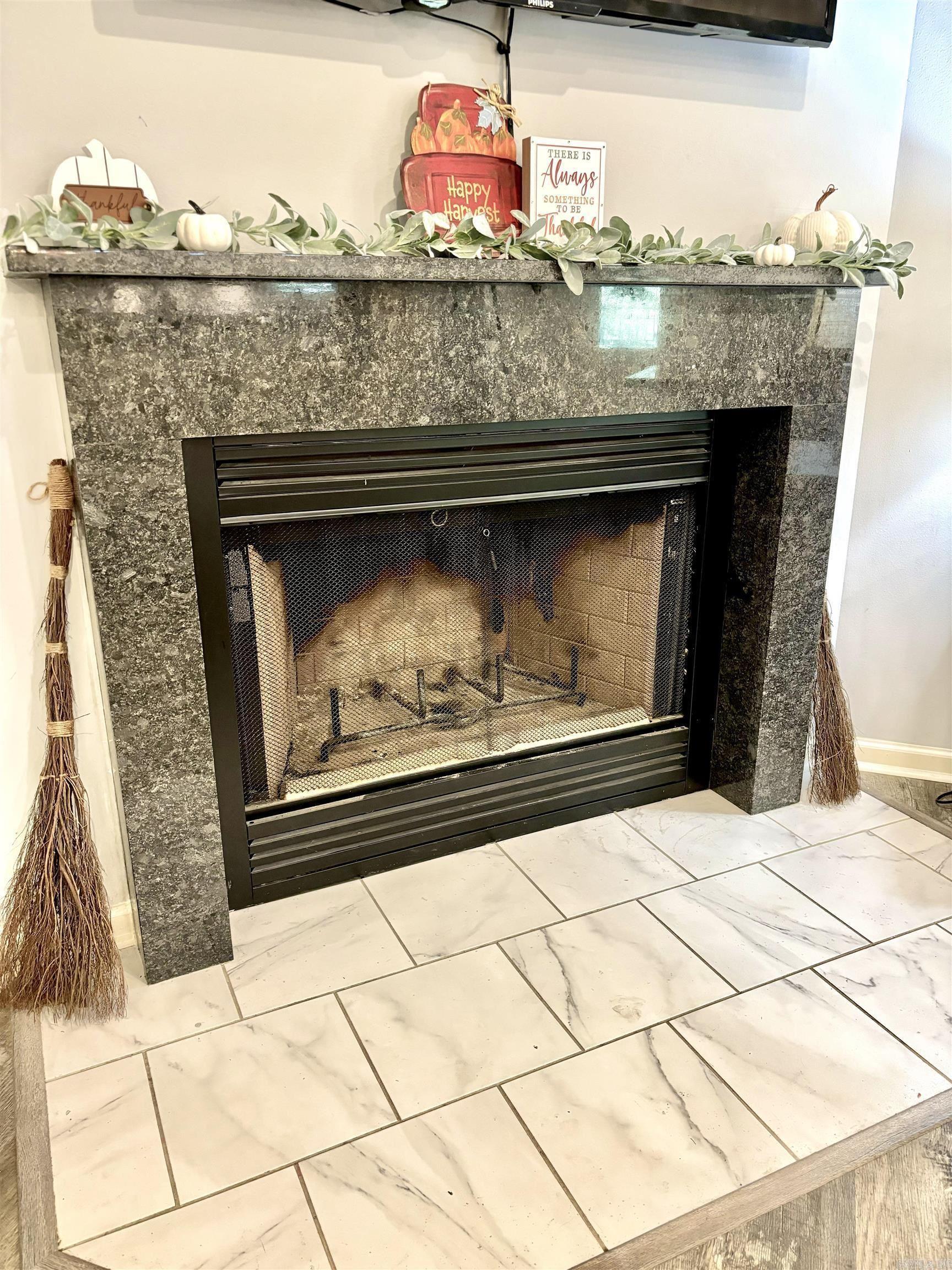 265 Pleasant Oaks Loop  El Paso, AR