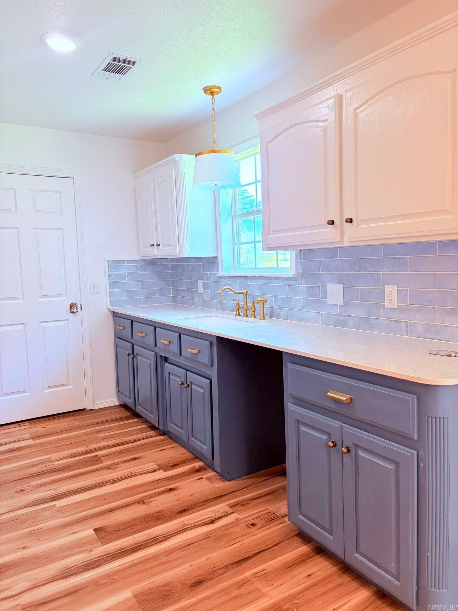 165 Mountain View Circle  Clarksville, AR