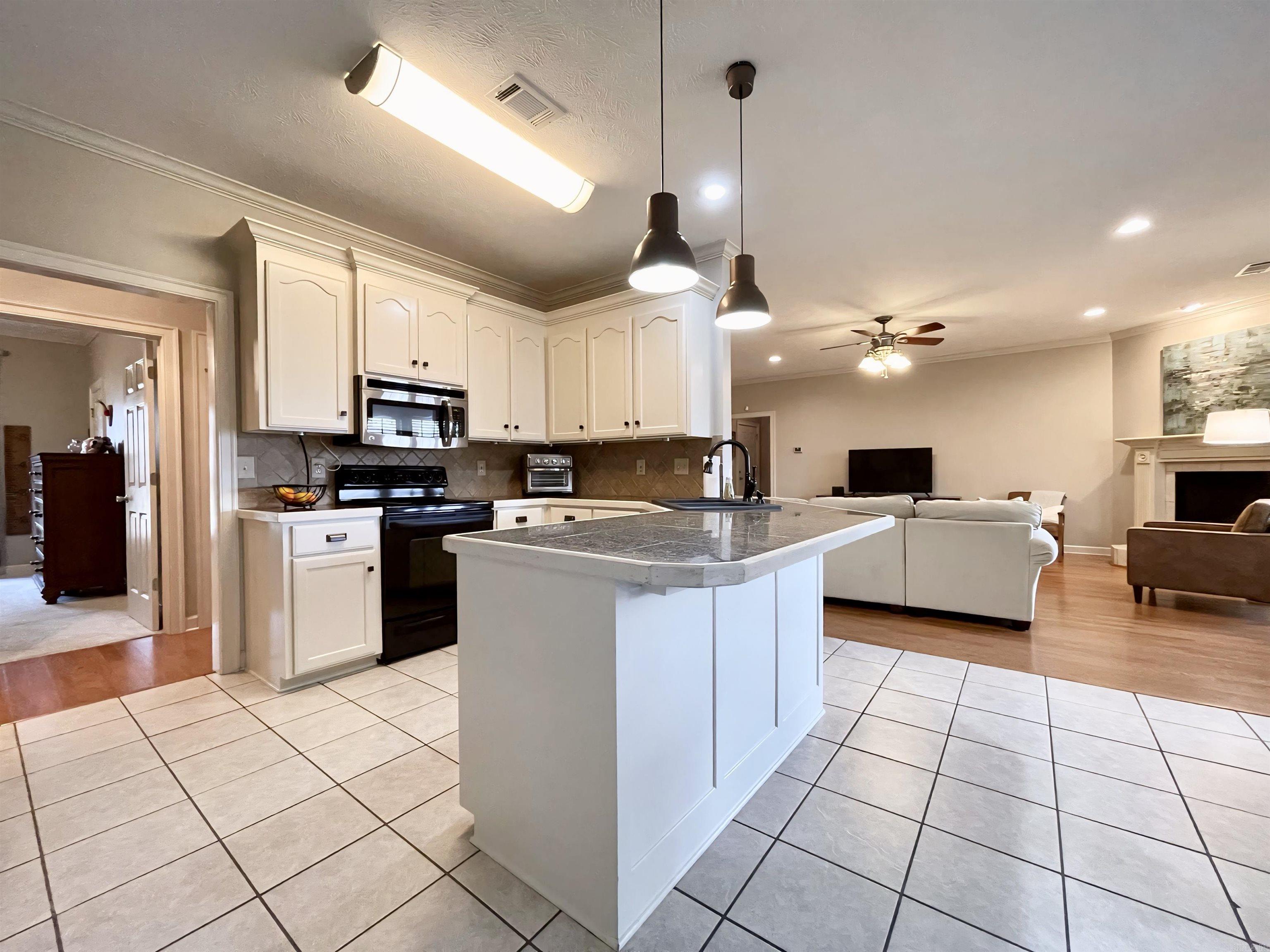 1425 Crosspoint Rd  Conway, AR