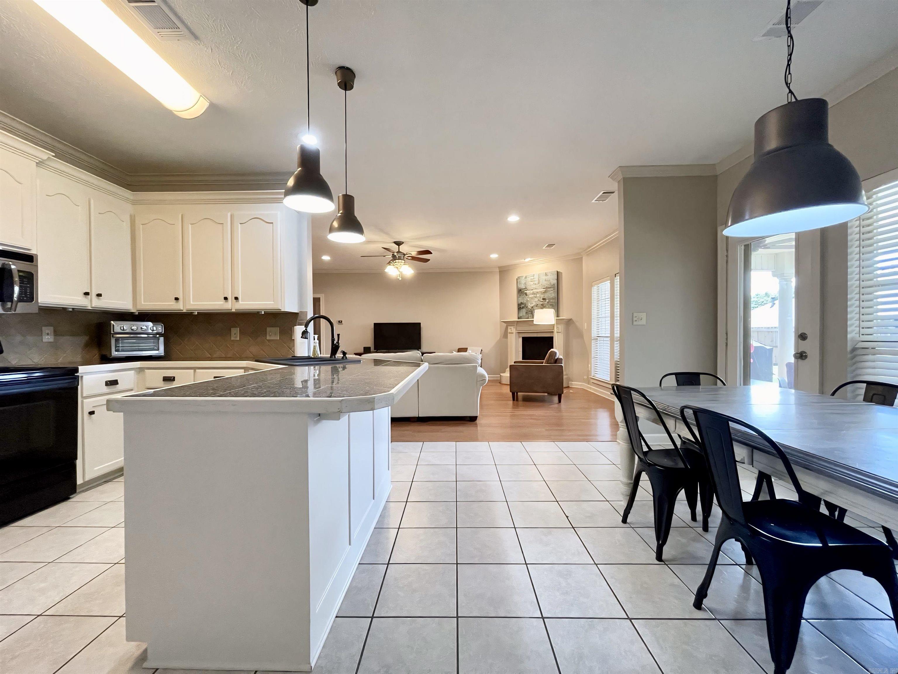 1425 Crosspoint Rd  Conway, AR