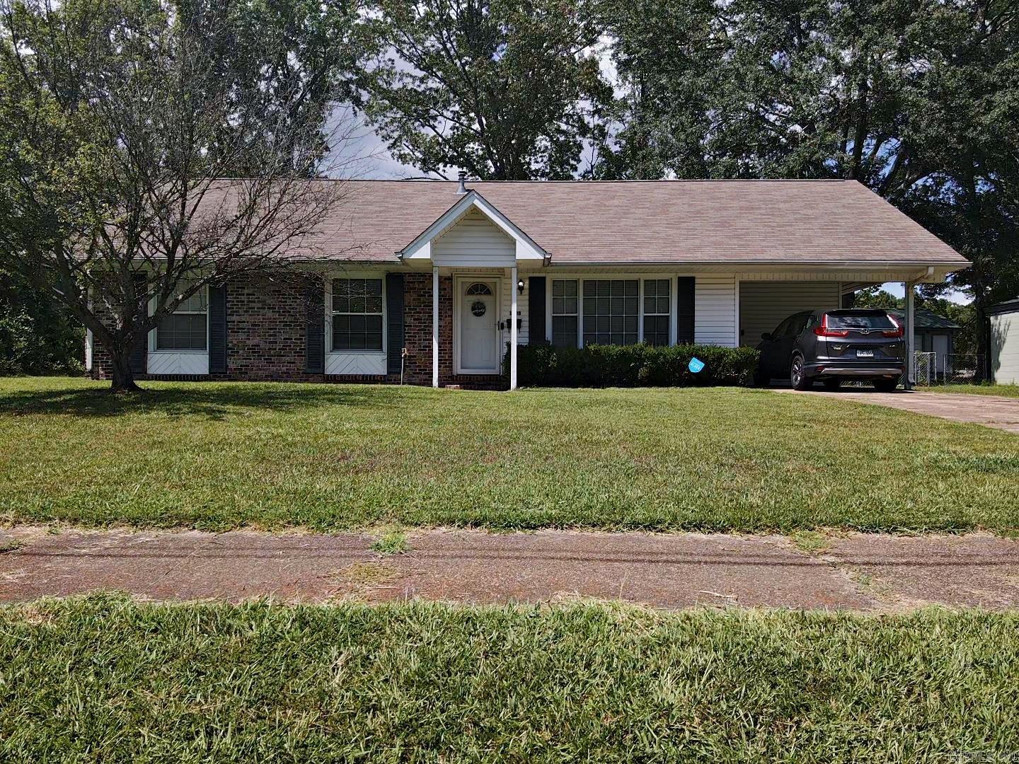 1808 Sylvia  Arkadelphia, AR