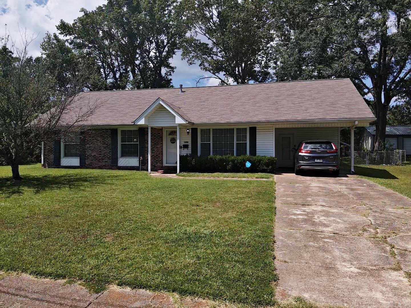 1808 Sylvia  Arkadelphia, AR