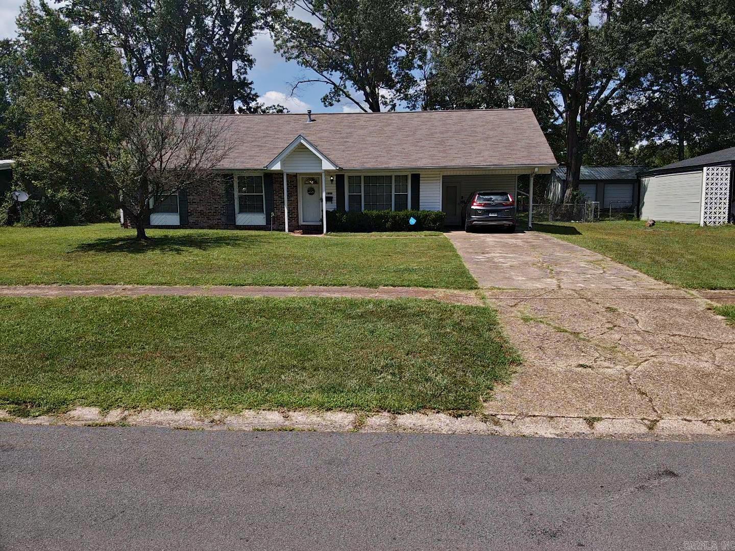 1808 Sylvia  Arkadelphia, AR