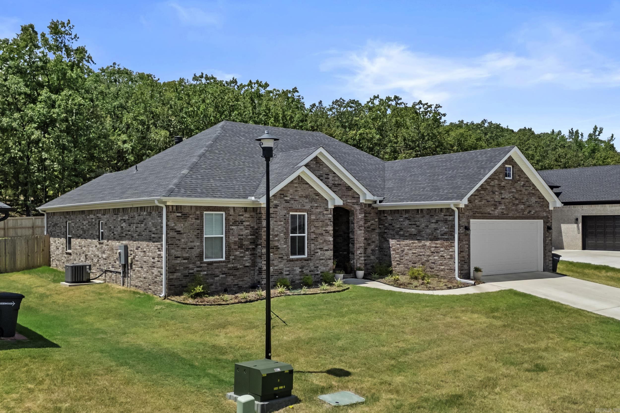 9033 Wooddale  Sherwood, AR
