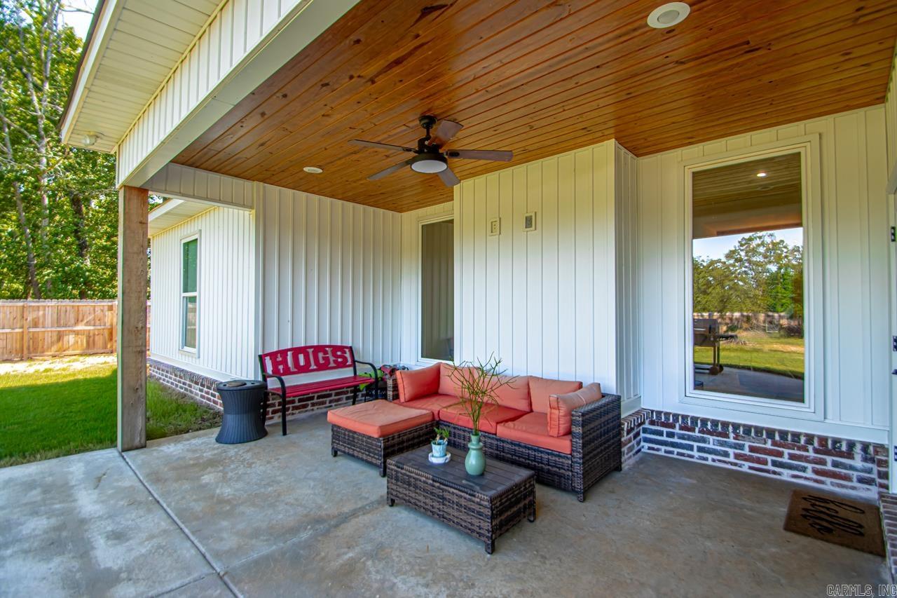 5947 Beth Ln  Benton, AR