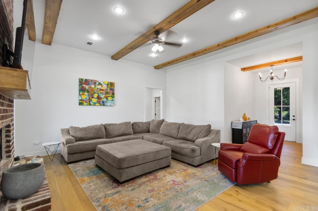 5947 Beth Ln  Benton, AR