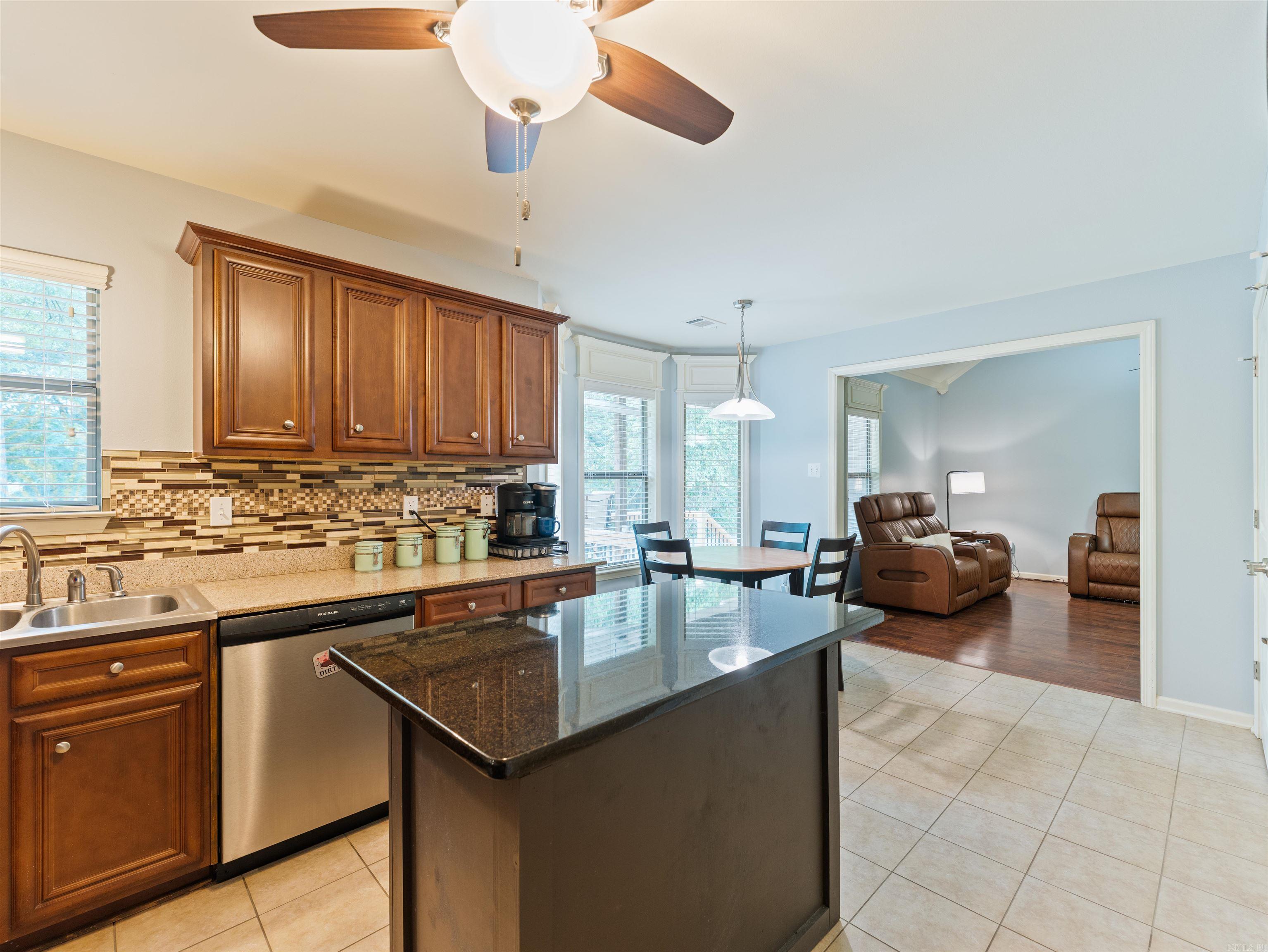 213 Pleasant Holly  Benton, AR
