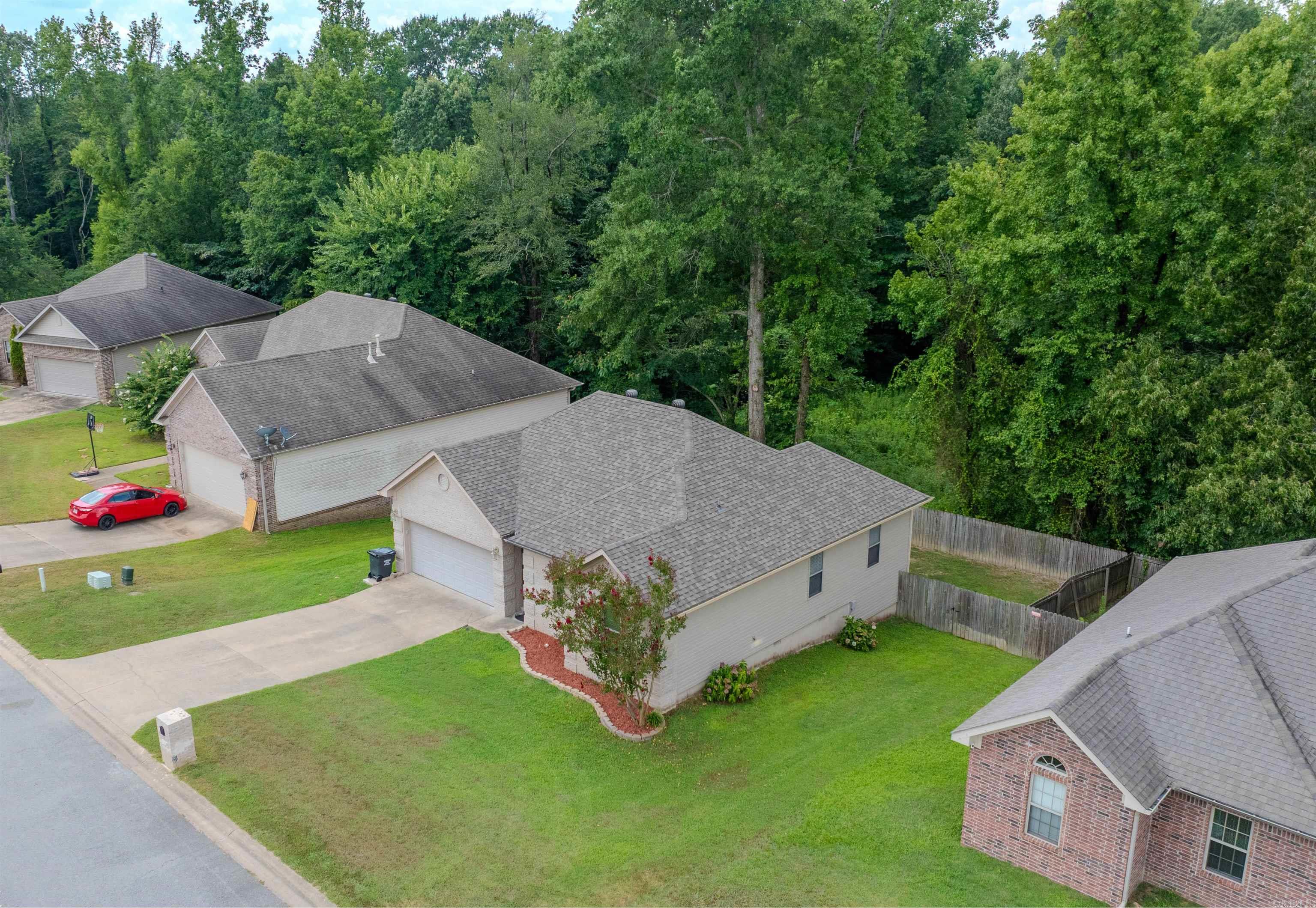 213 Pleasant Holly  Benton, AR