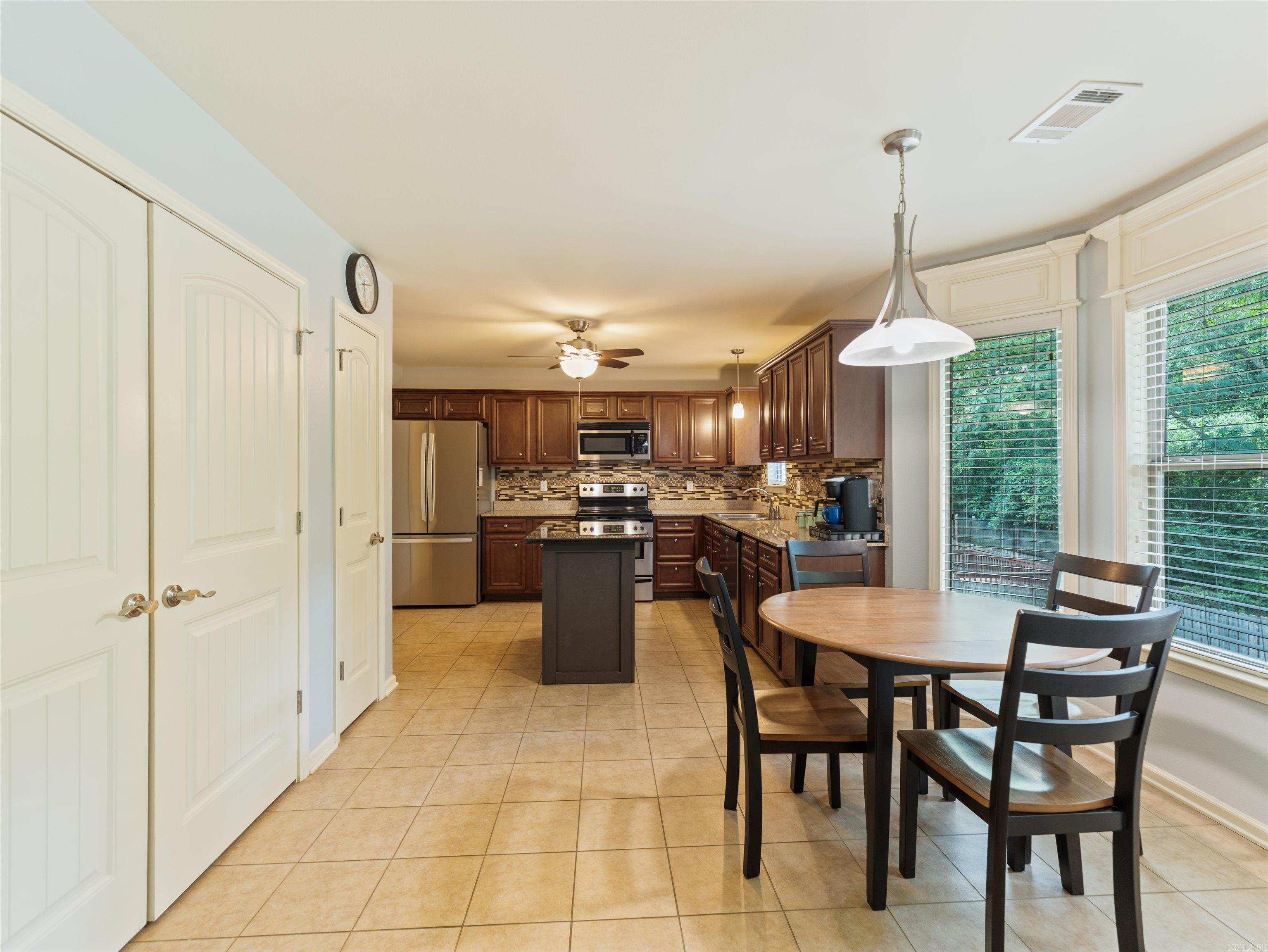 213 Pleasant Holly  Benton, AR