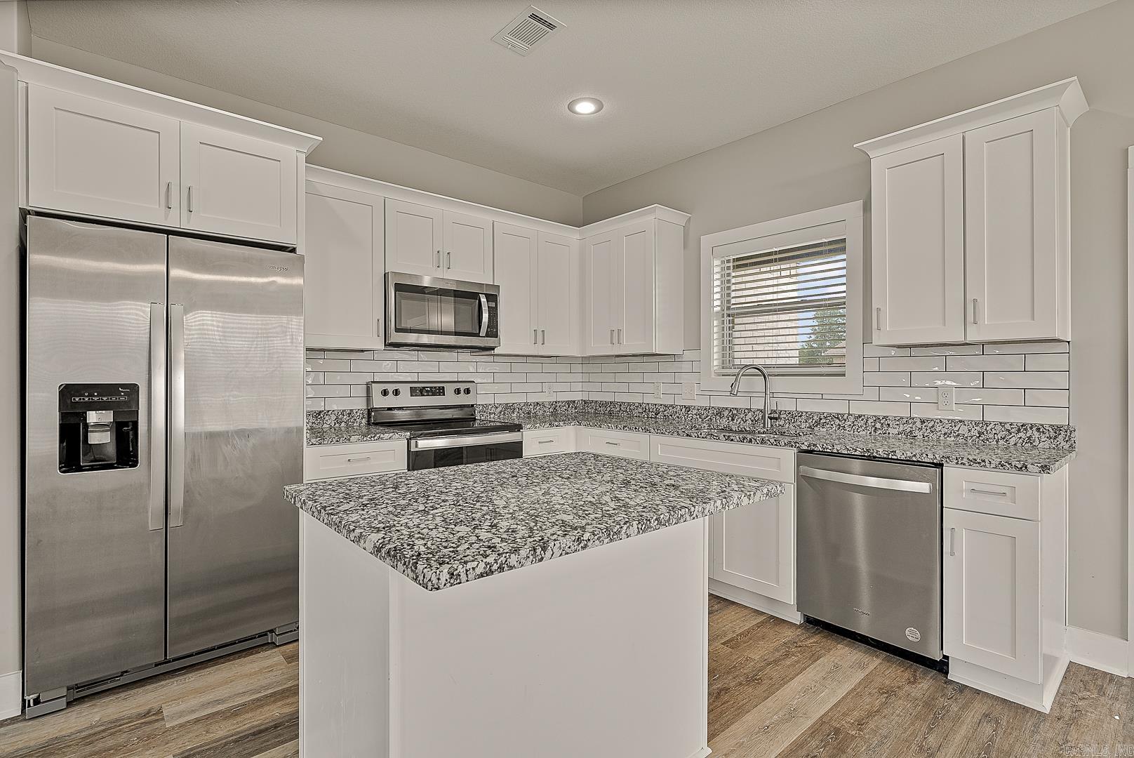 215 Craftsbury  Bono, AR