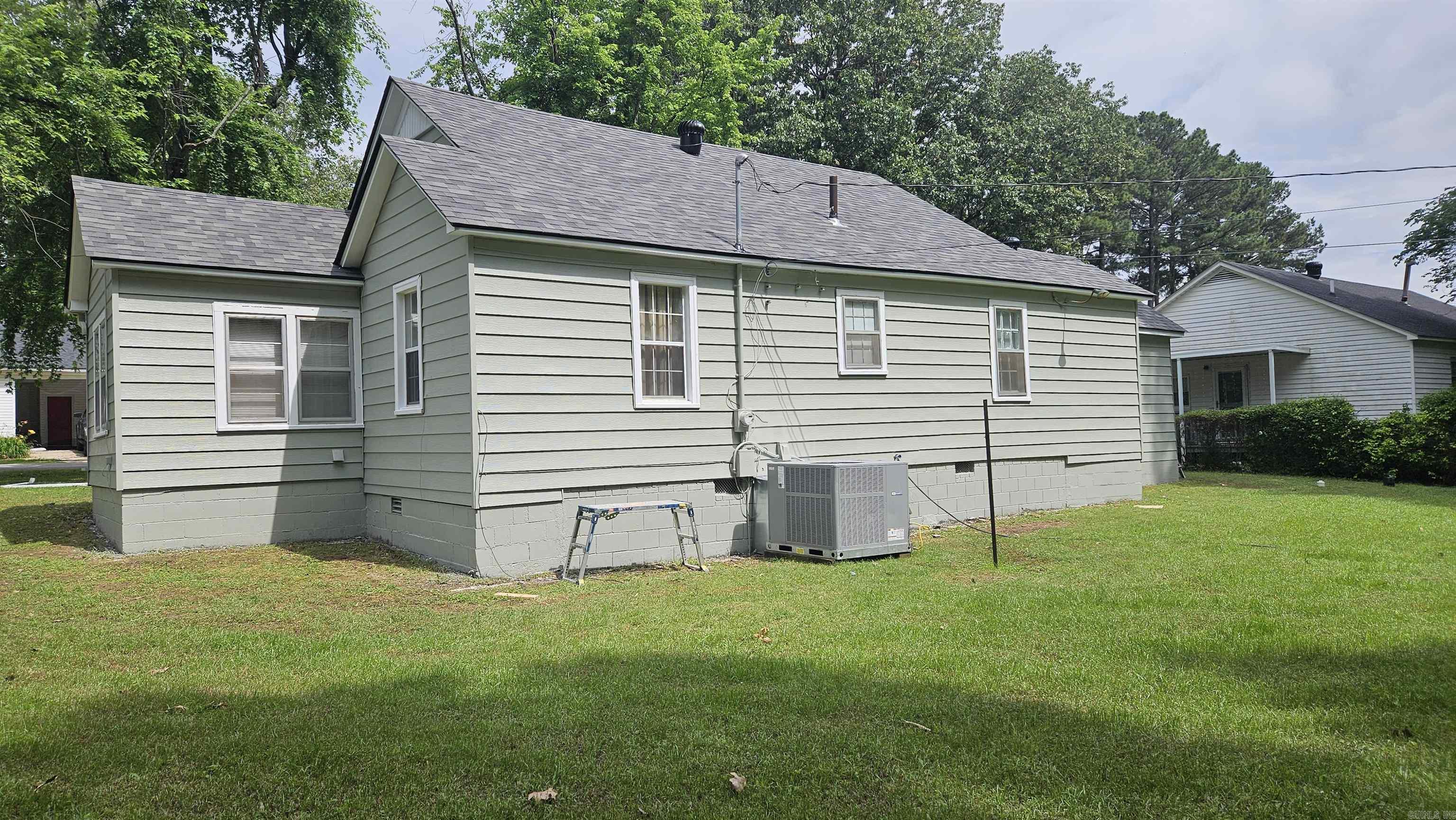 210 S Valley St  Rector, AR