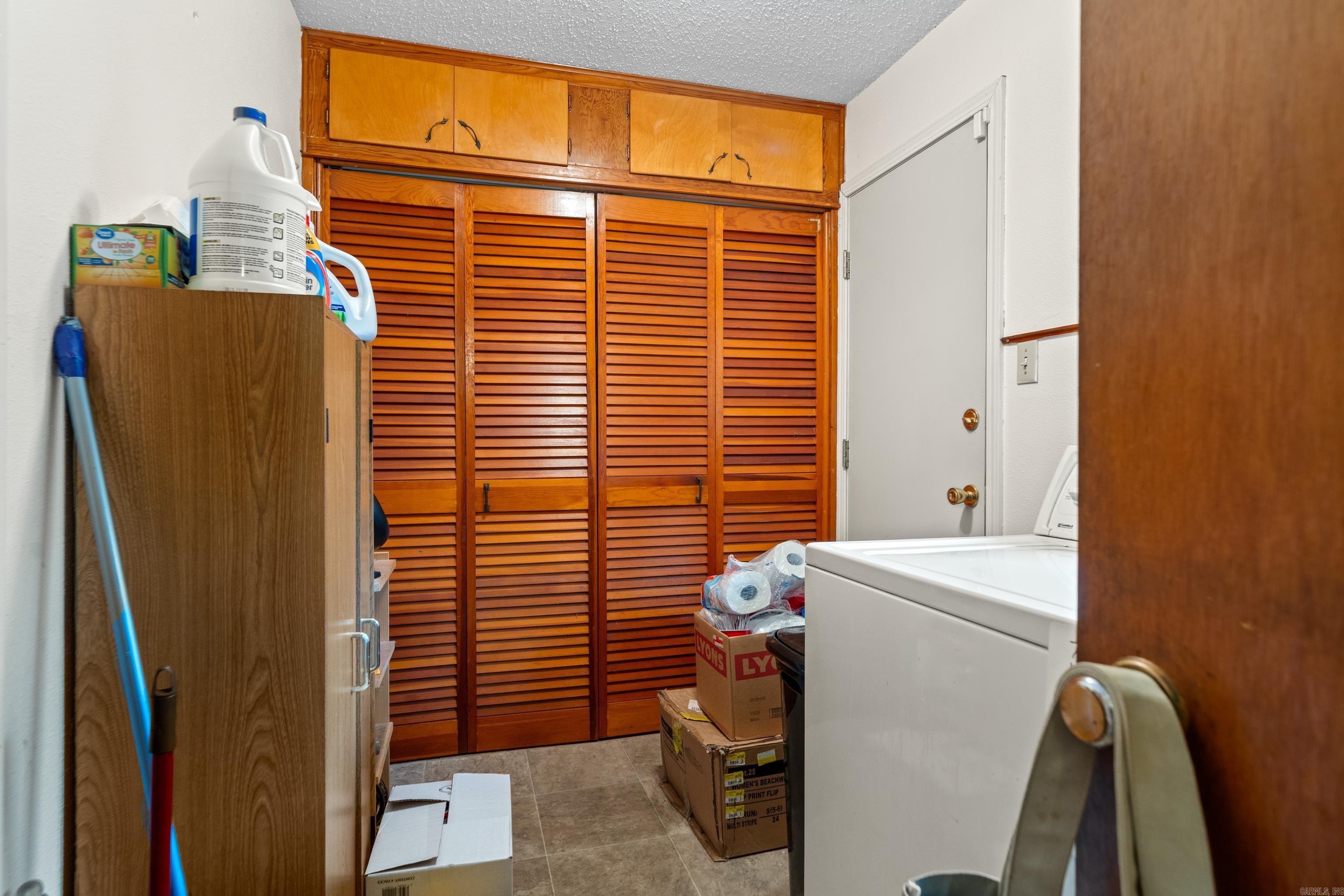 111 Dahlia St.  Hot Springs, AR