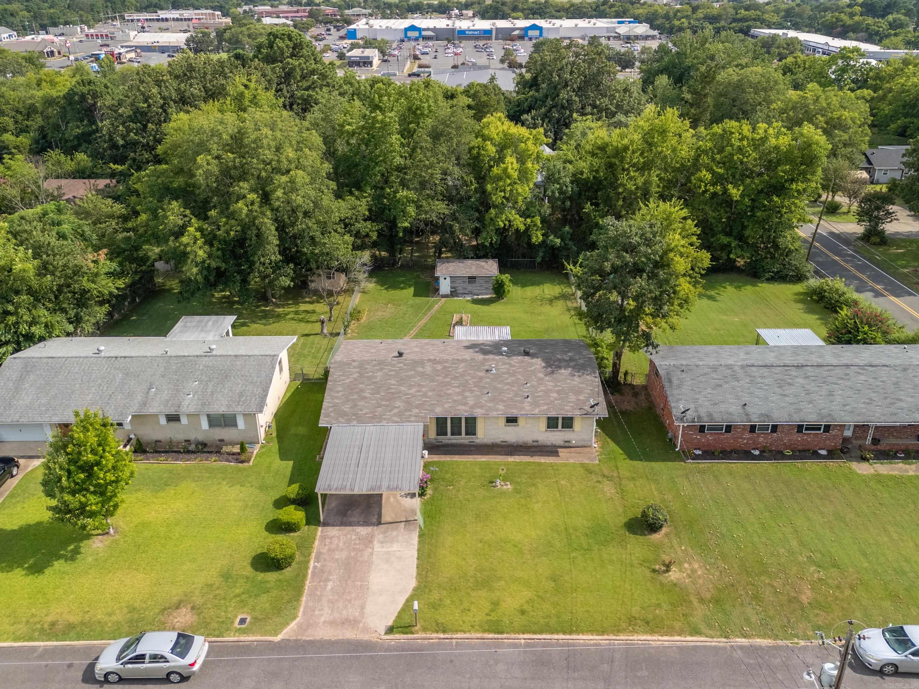 111 Dahlia St.  Hot Springs, AR