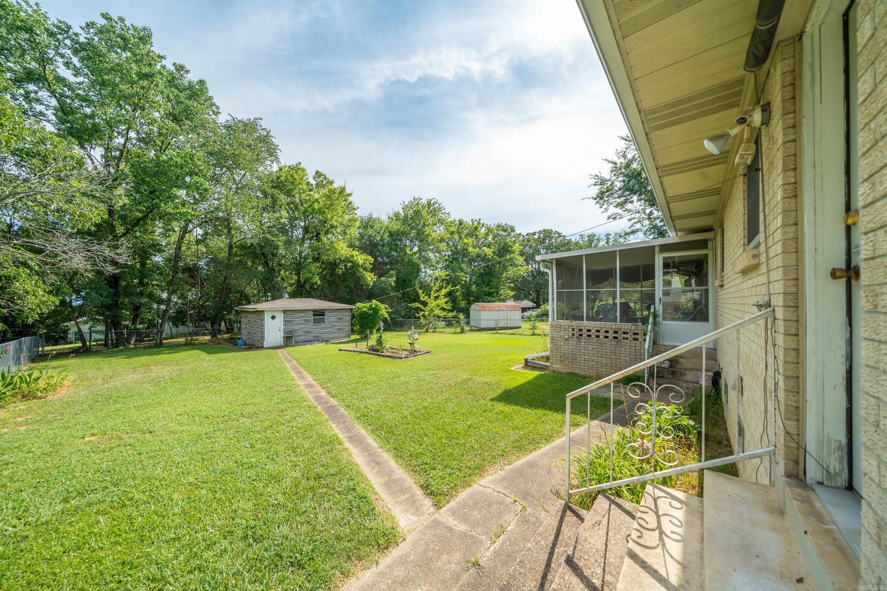 111 Dahlia St.  Hot Springs, AR